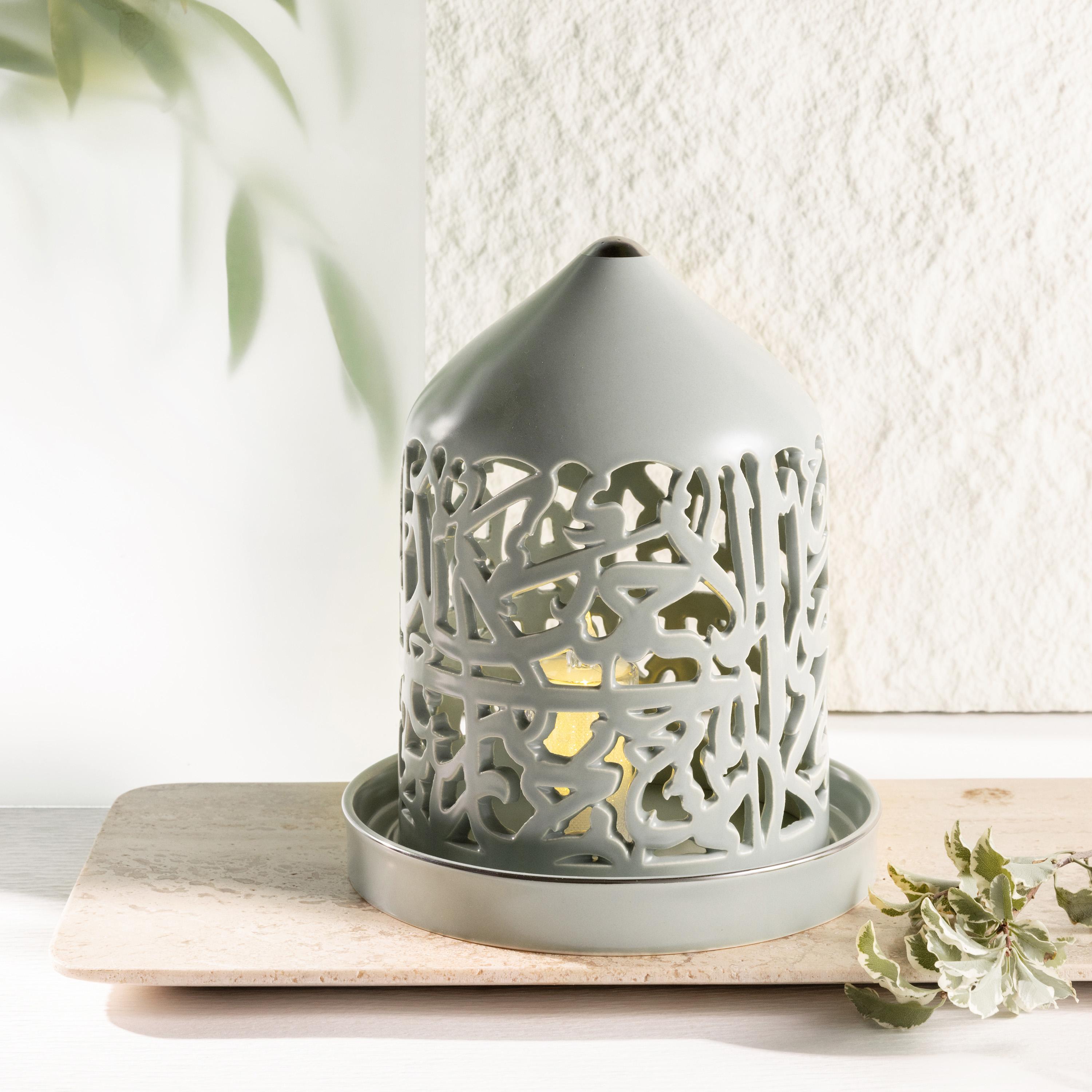 شمعة بدون لهب مع حامل شموع بورسلان من أوتانتيك-household-decor-candleholdersandlanterns-image-1