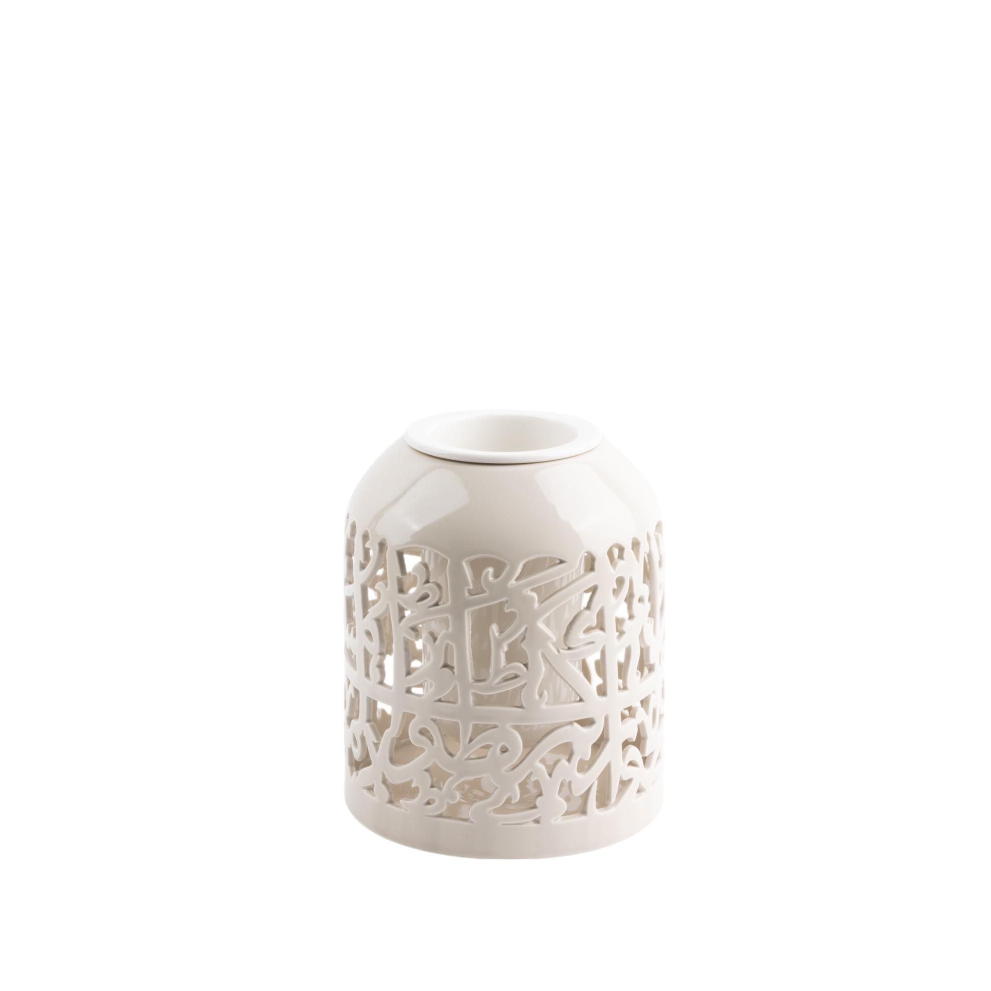 مزهرية بورسلان مزينة من أوتانتك-household-decor-vasesandbowls-image-3
