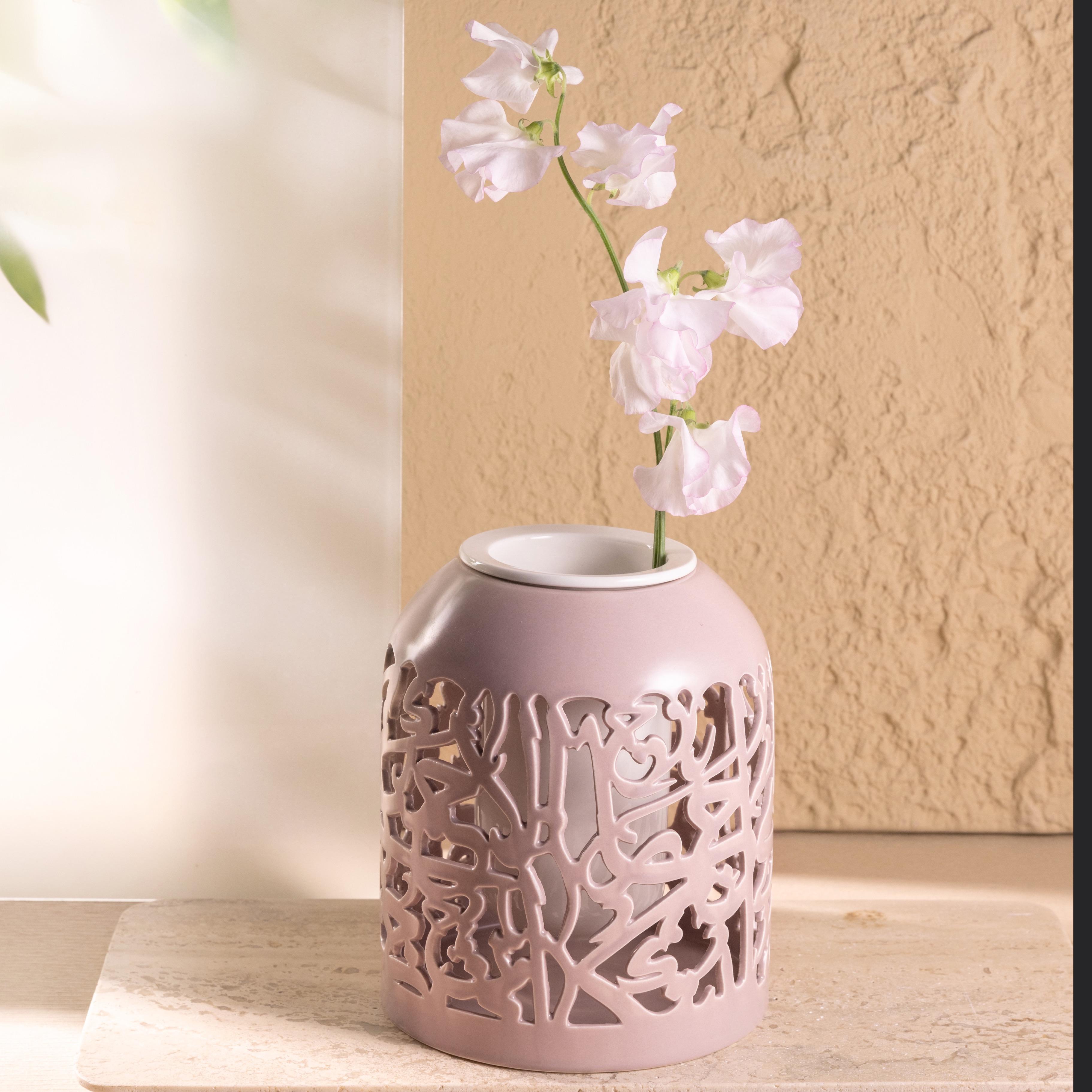 مزهرية بورسلان مزينة من أوتانتك-household-decor-vasesandbowls-image-1