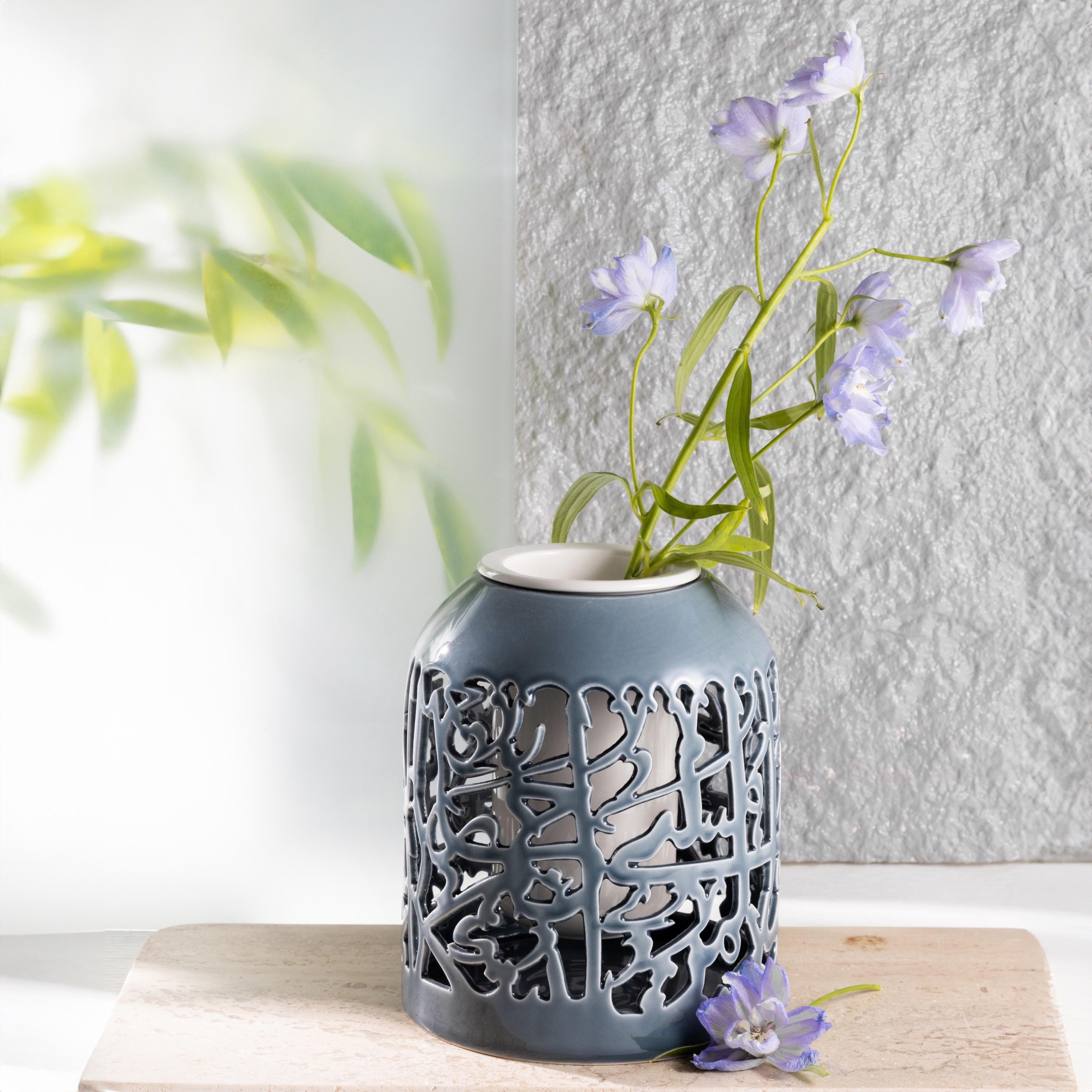 مزهرية بورسلان مزينة من أوتانتك-household-decor-vasesandbowls-image-1