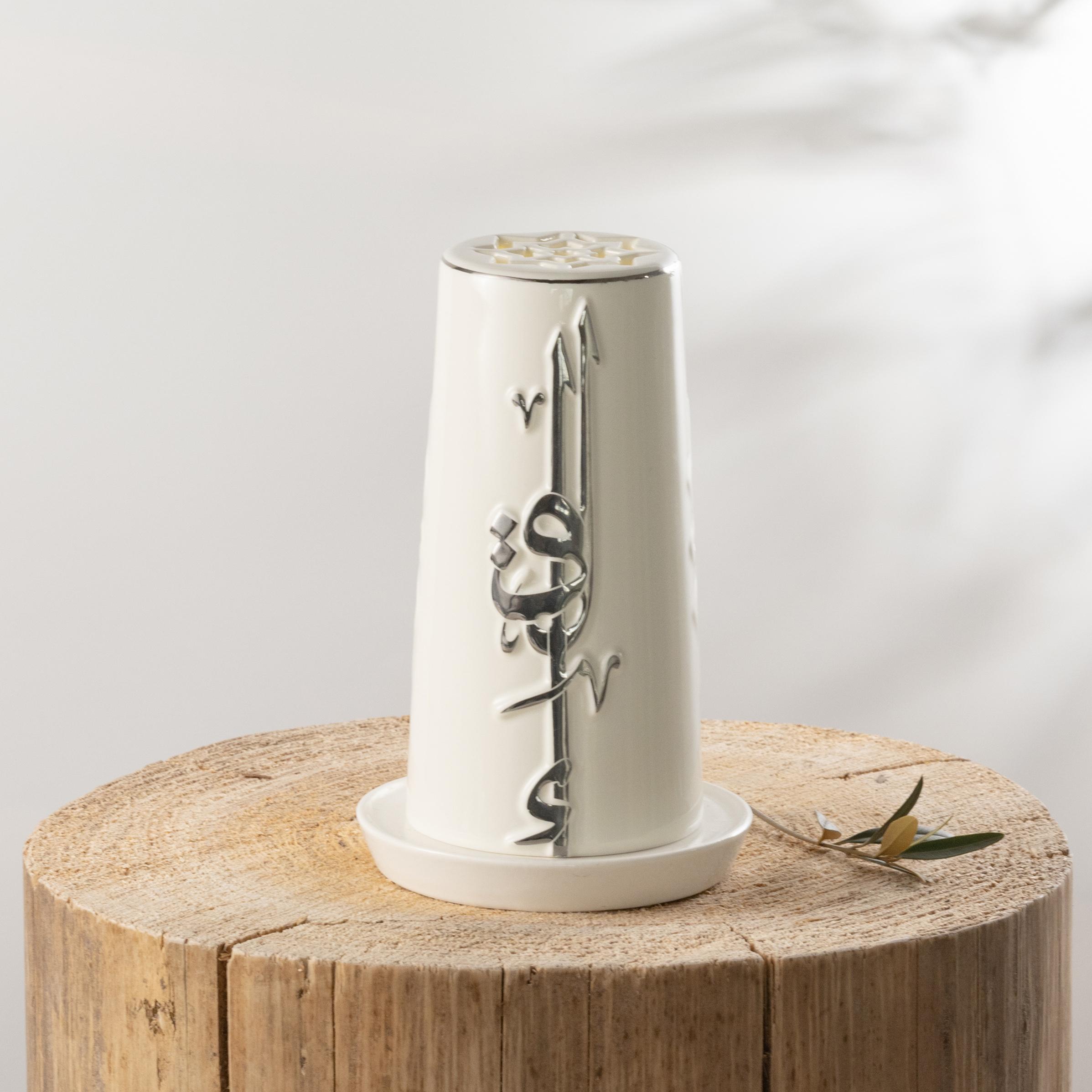شمعة سيراميك بدون لهب بتزيينات الخط العربي مع حامل شموع من أوتانتيك-household-decor-candleholdersandlanterns-image-1