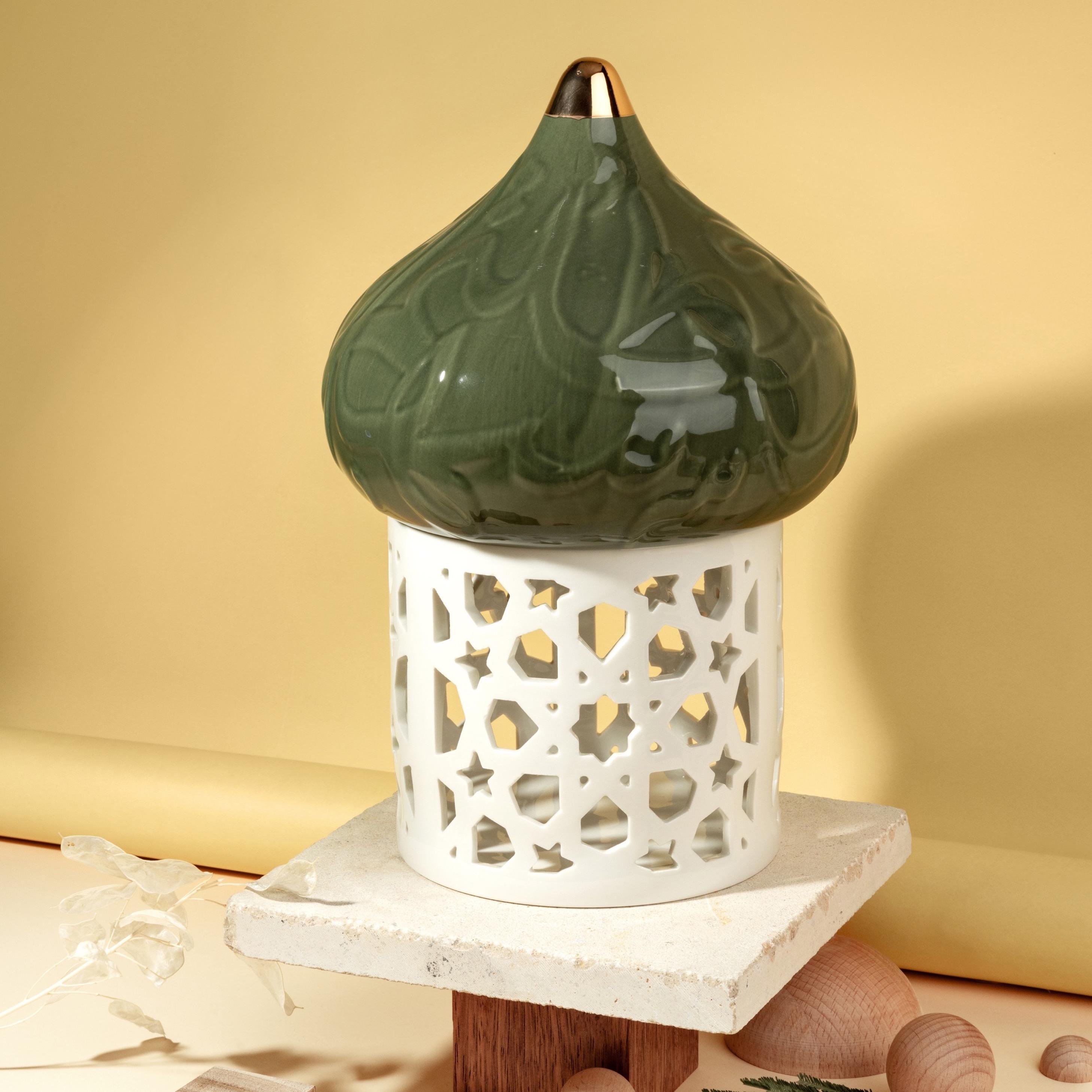 حامل شموع بورسلان بتفاصيل مفرغة من أوتانتك-household-decor-candleholdersandlanterns-image-1