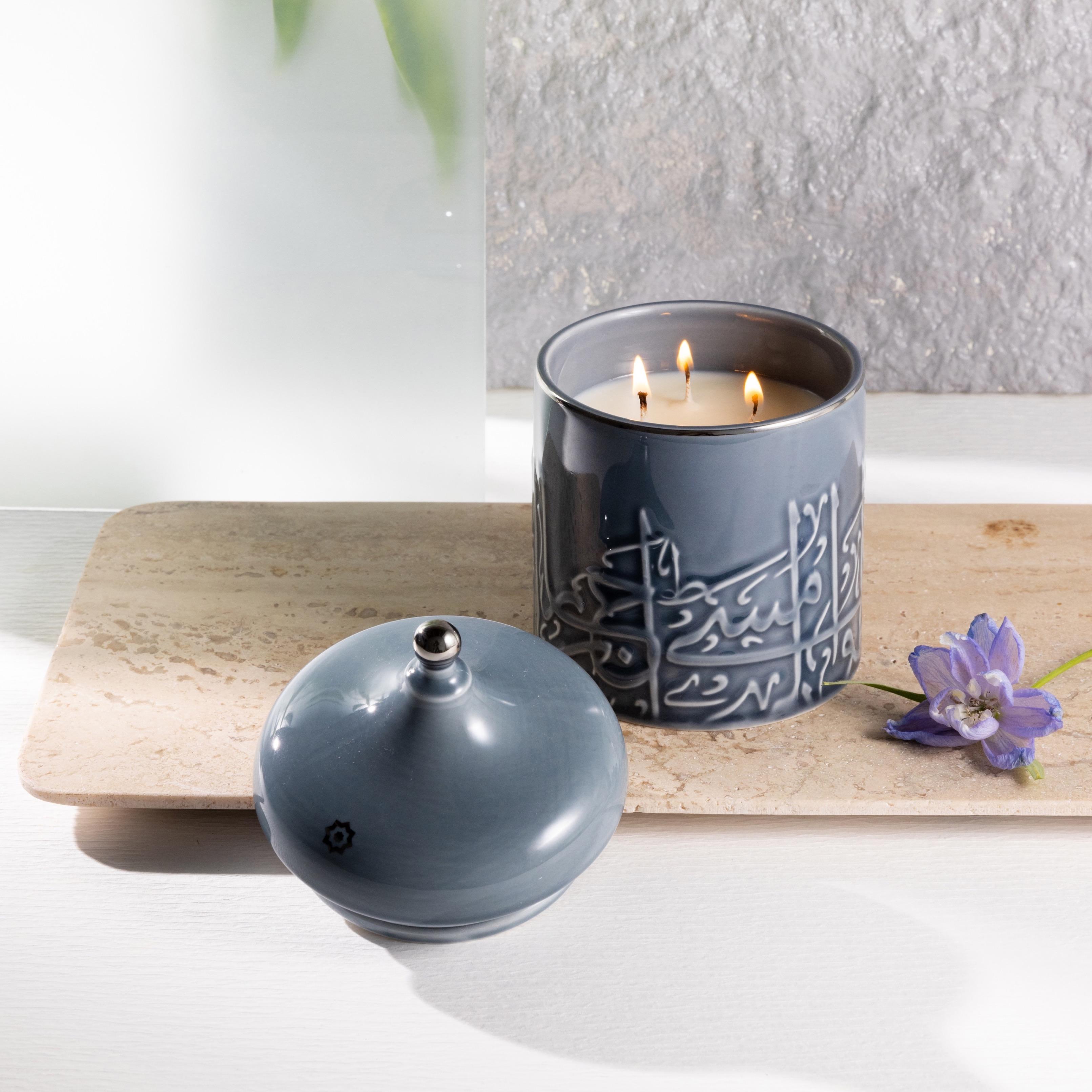 جرة شمع بثلاثة فتائل ونقوش الخط العربي مع غطاء من أوتانتيك-household-homefragrance-candles-image-1