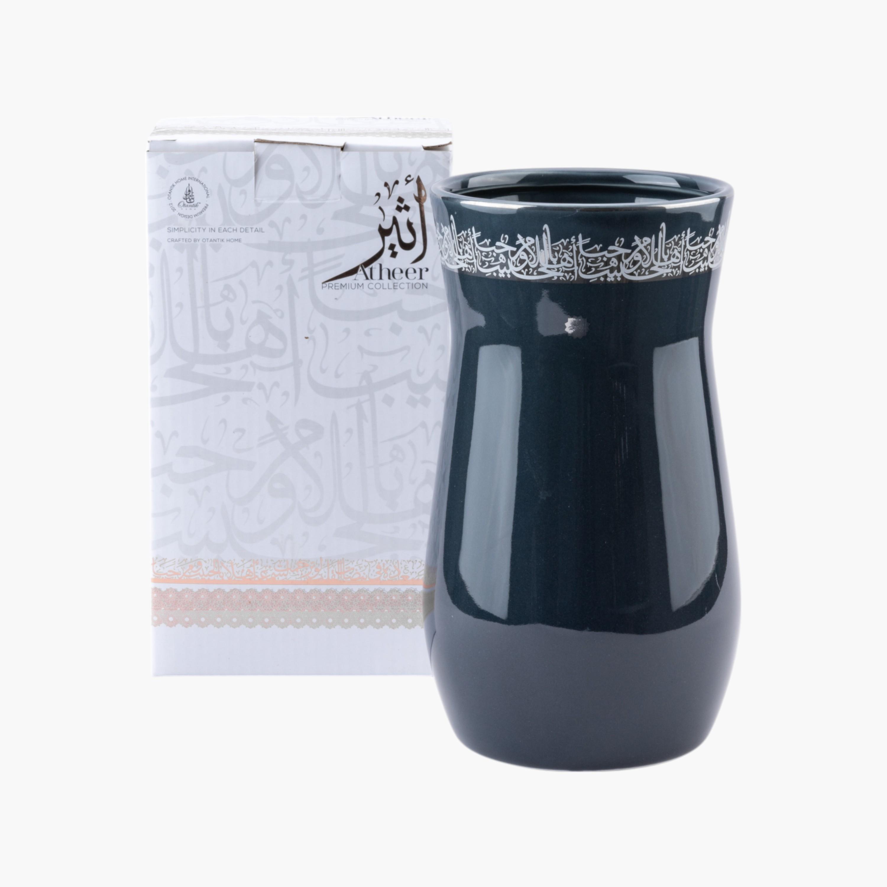 مزهرية بورسلان بطبعات خط عربي من أوتانتك-household-decor-vasesandbowls-image-2