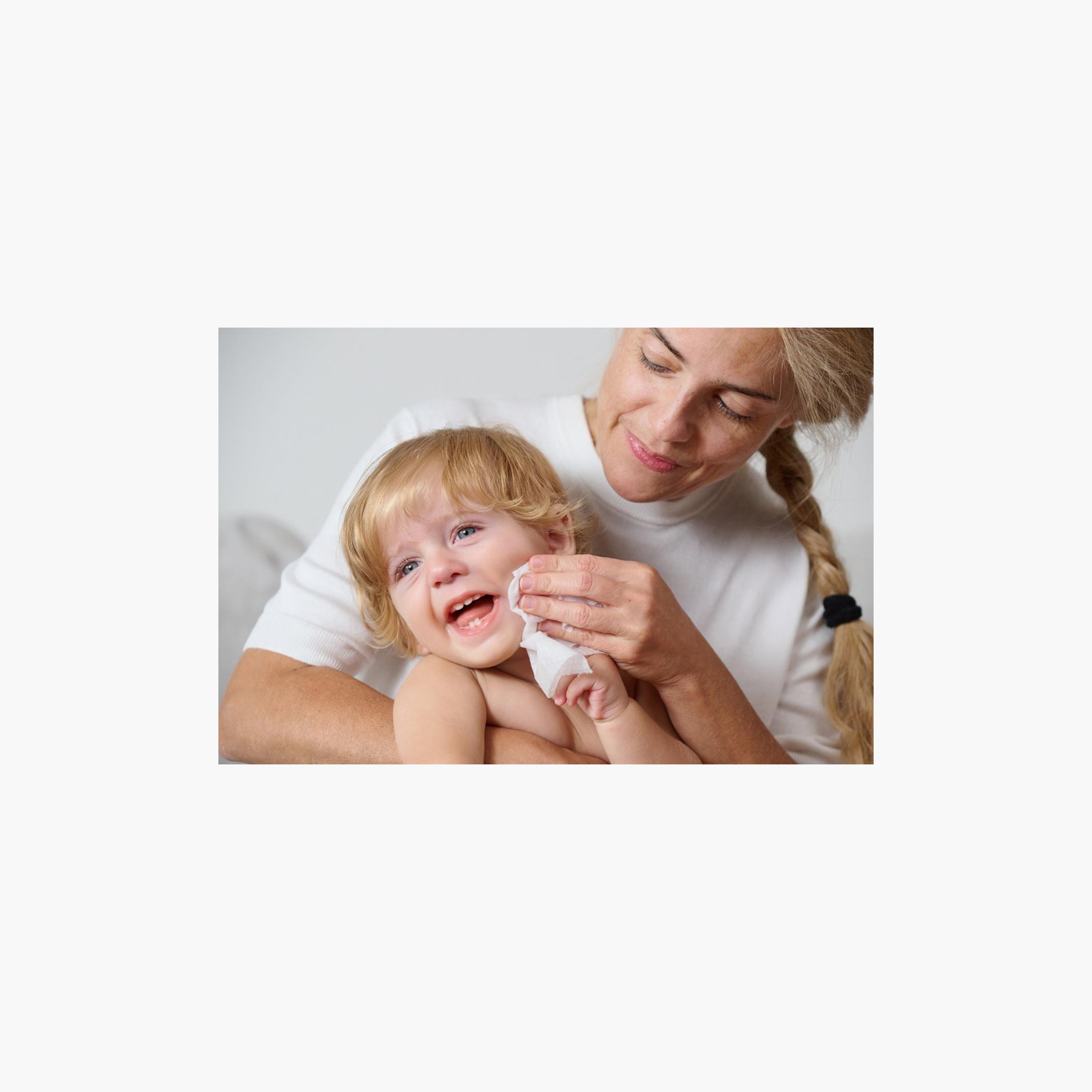 مناديل مبللة قابلة للتحلل الحيوي مع غطاء قابل للطي من شيكو - 60 قطعة - للأطفال عمر 0 أشهر فما فوق-baby-diapering-babywipes-image-1