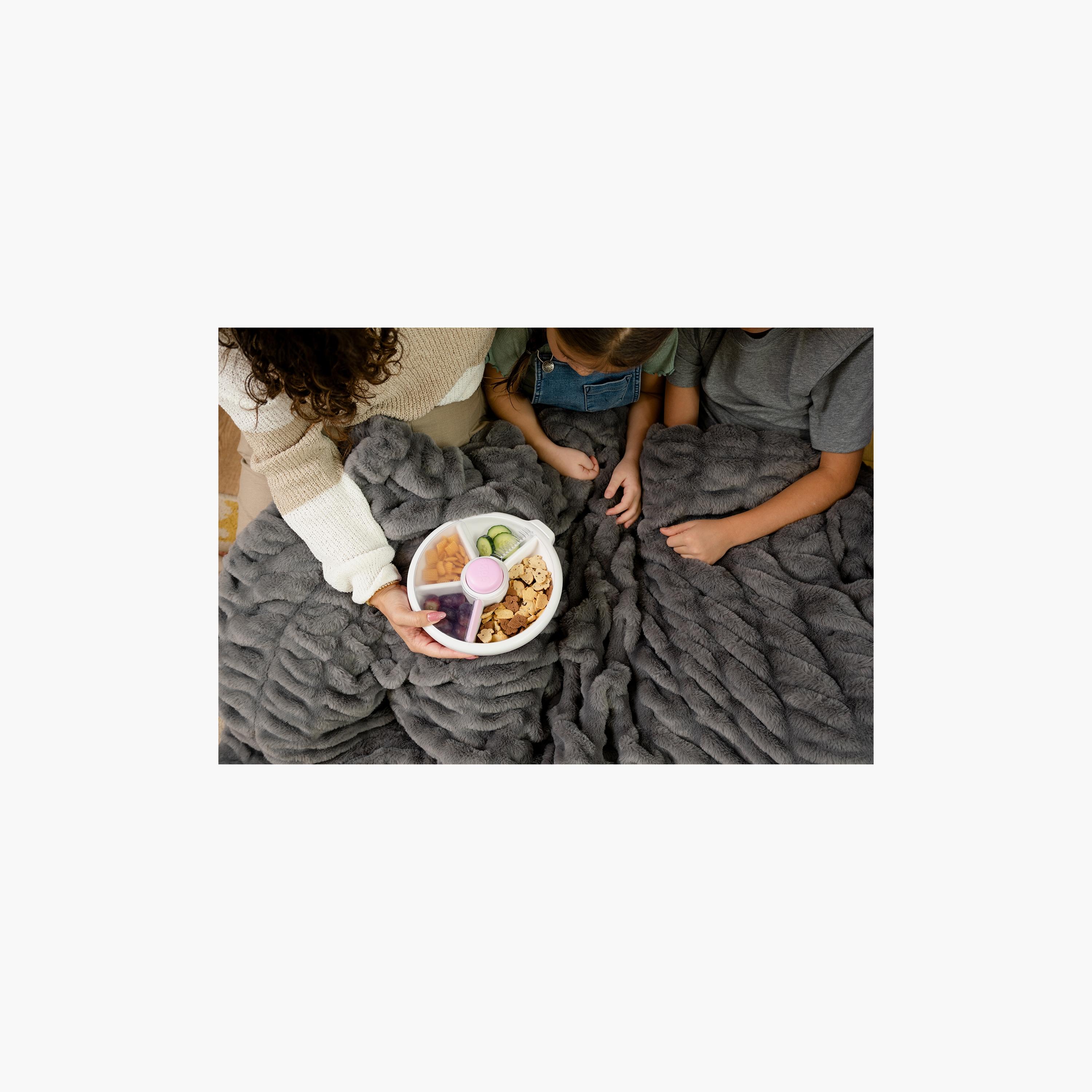 Gobe 4-Compartment BPA Free Snack Spinner Container - Large-school-lunchessentials-lunchboxes-image-4