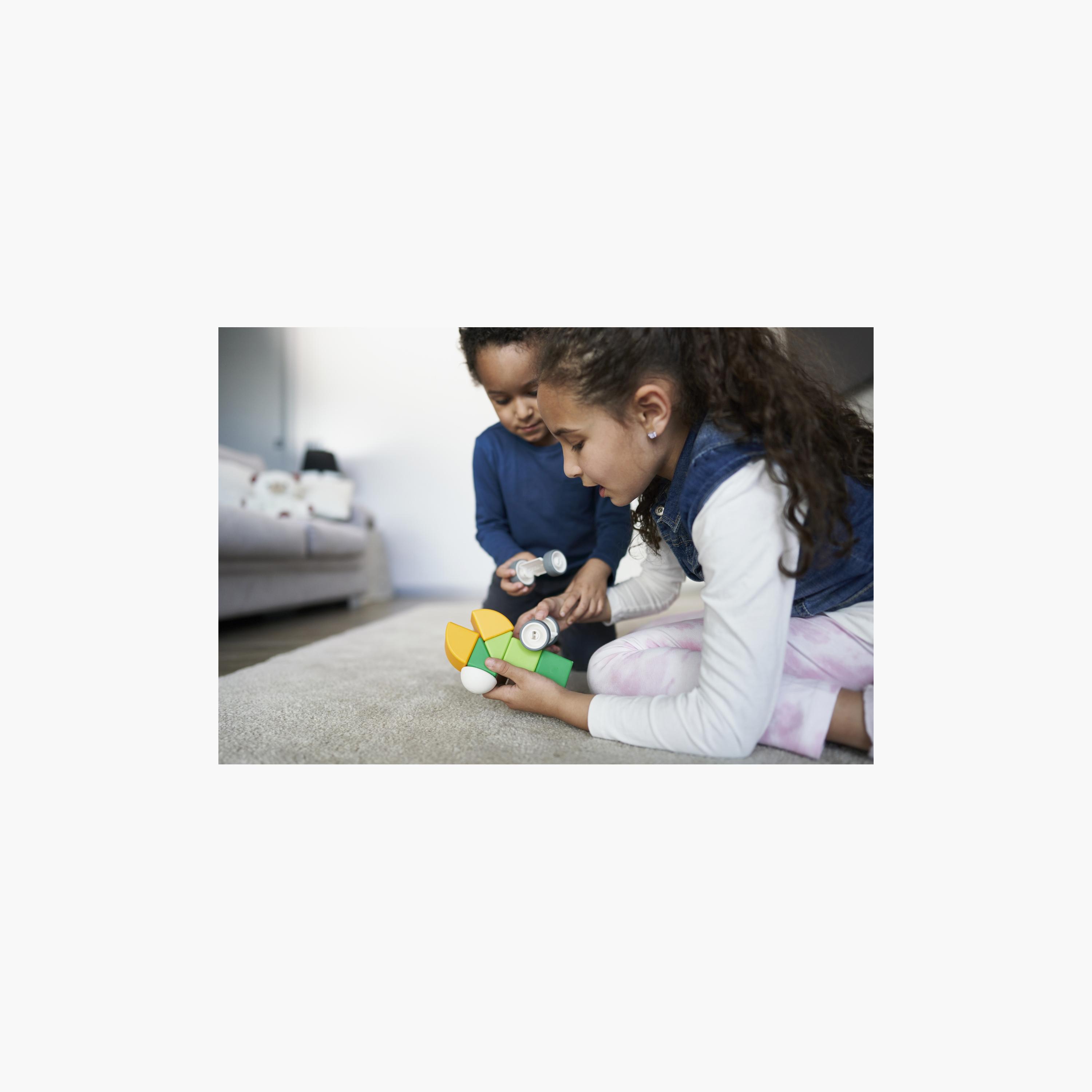 مجموعة جيوماج ماجيكيوب، 13 قطعة، عجلات معاد تدويرها، 4 أشكال، ألعاب ستيم-toys-buildingblocks-magnetictoys-image-5