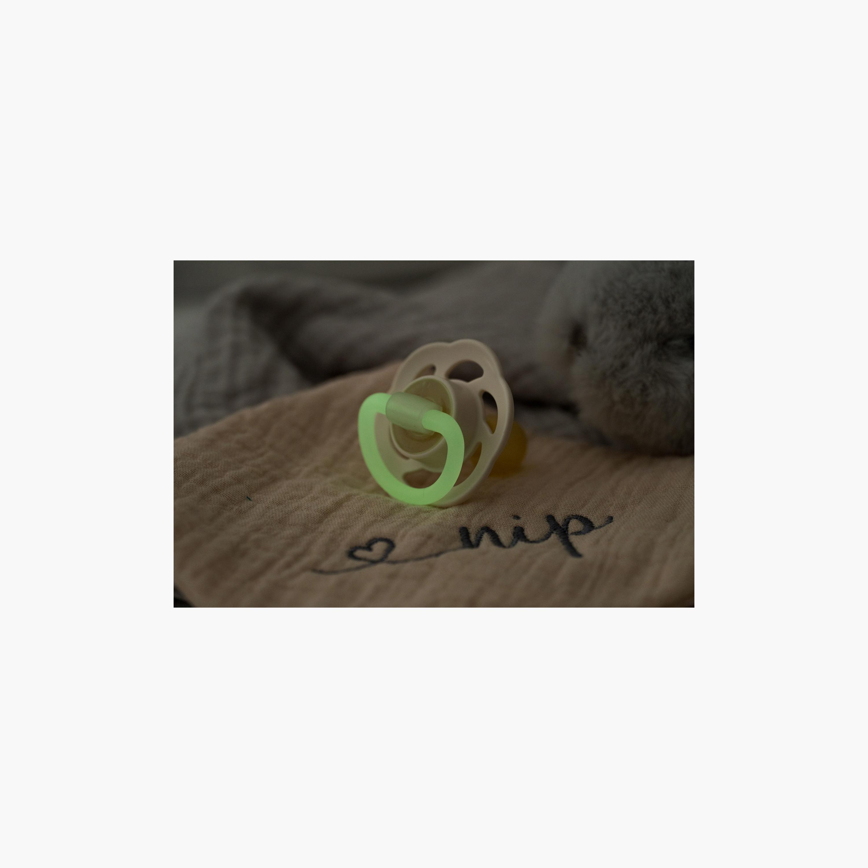 Nip Cherry Air Night Glow-in-the-Dark Round Latex Soother - Grey & Green - 6 Months+-baby-feeding-pacifiers-image-5