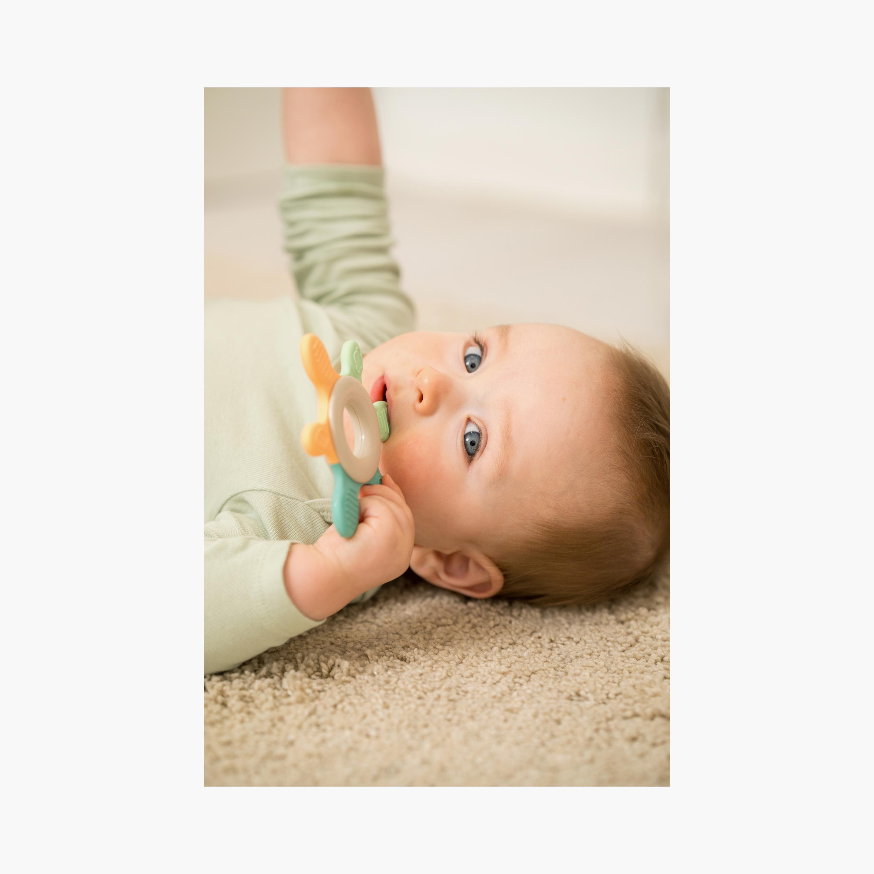 Nip Eco-Friendly Play Green Teething Ring - 3 Months+-toys-babyandtoddlertoys-rattlesandteethers-image-4