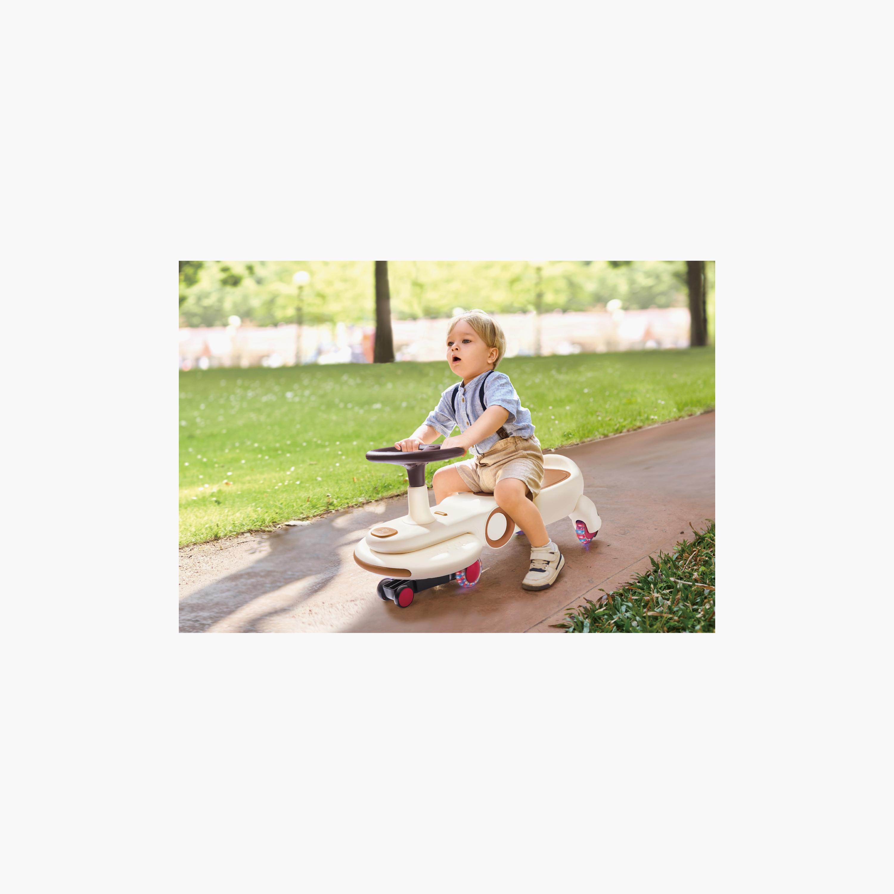 Hape Wiggle & Giggle Car-toys-outdoor-bikesandrideons-manualrideons-image-3
