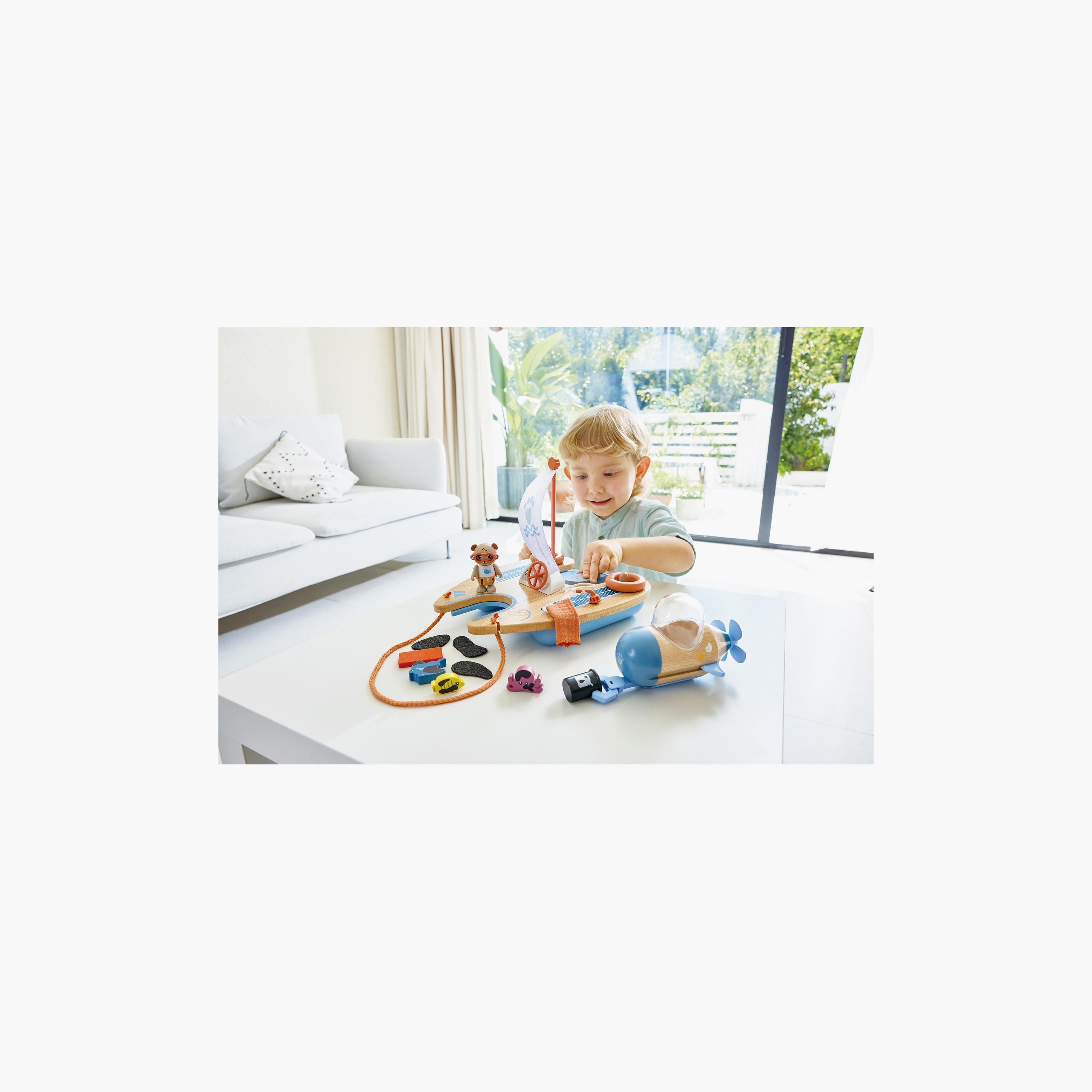 Hape 18-Piece Ben's Eco Catamaran Submarine Pretend Playset-toys-buildingblocks-constructionsets-image-3