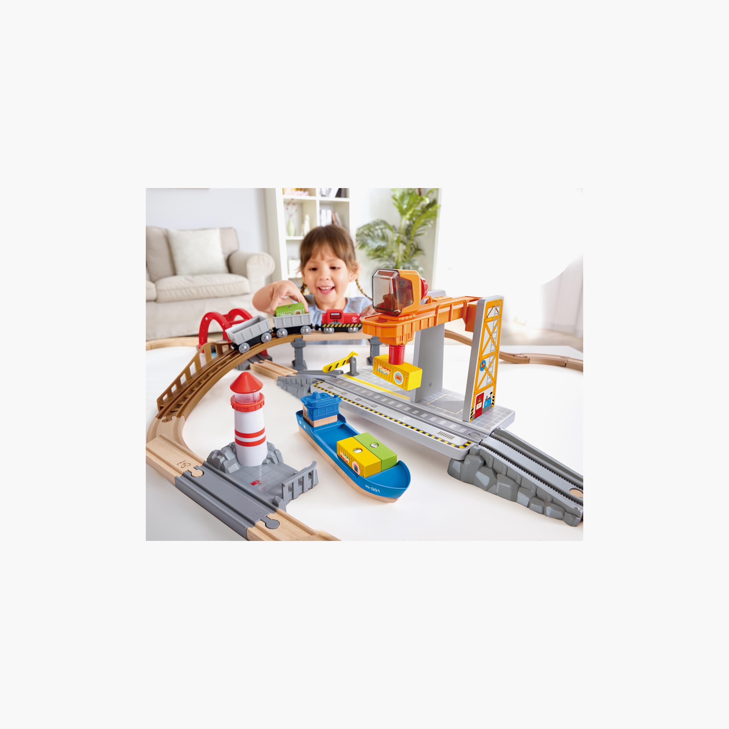 Hape 38-Piece Sea & Rail Cargo Transport Train & Railway Set-toys-buildingblocks-constructionsets-image-7