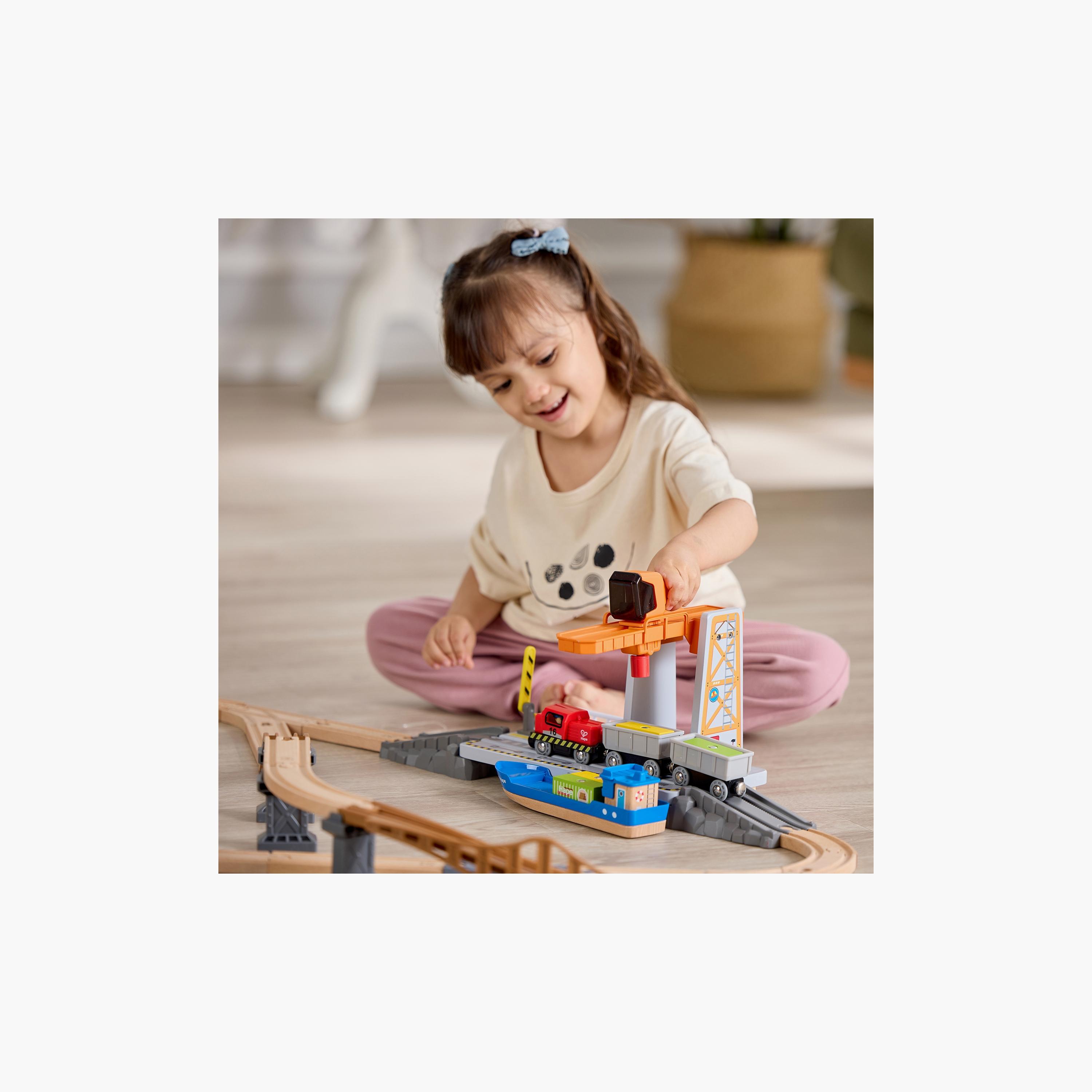 Hape 38-Piece Sea & Rail Cargo Transport Train & Railway Set-toys-buildingblocks-constructionsets-image-9