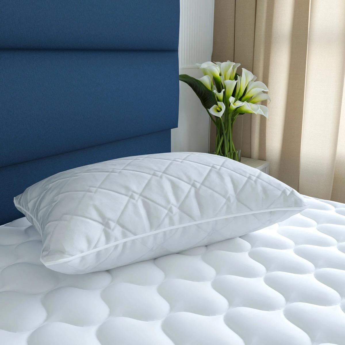 Silentnight Luxury Hollow Fiber Anti-Snore Pillow - 48x74 cm