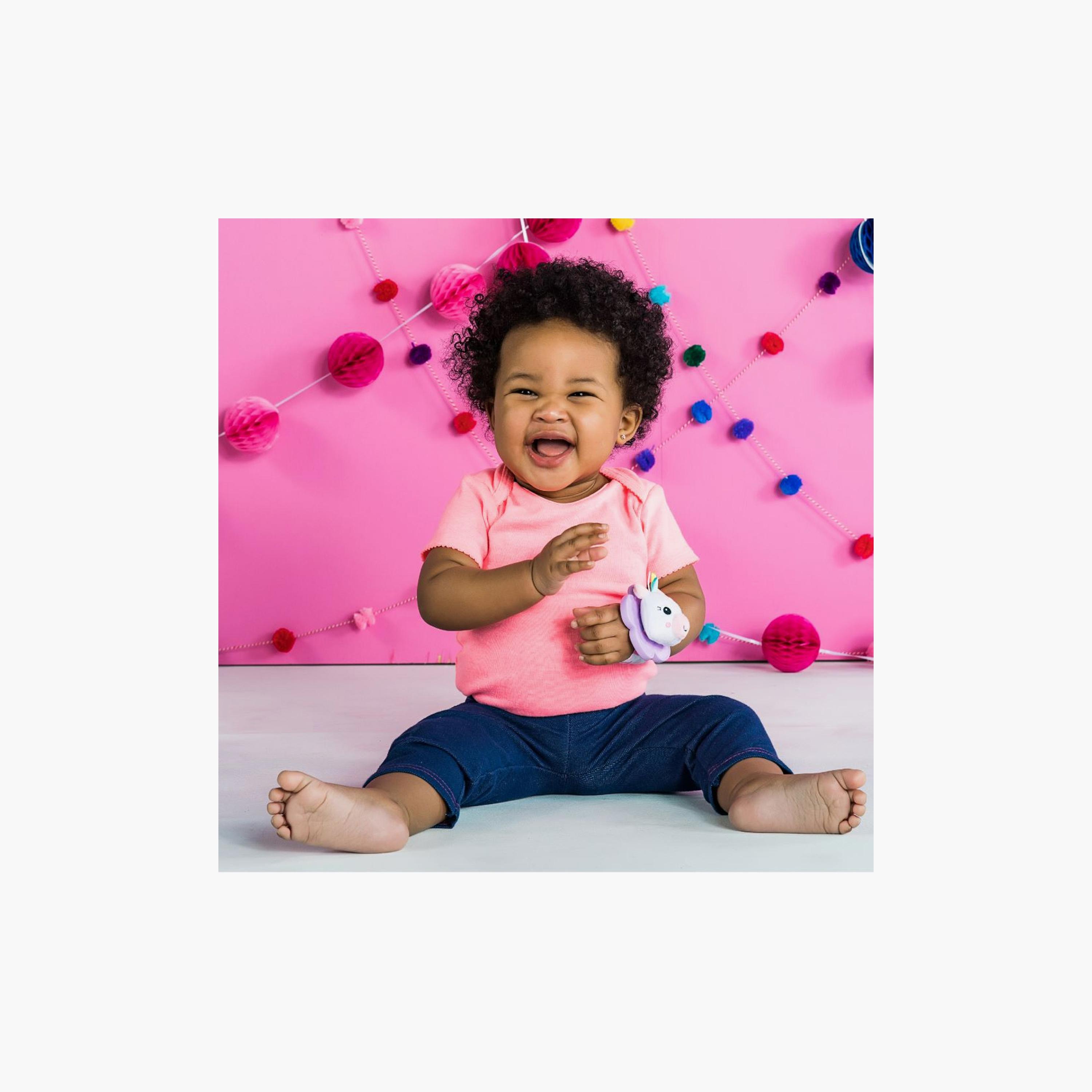لعبة راتل أند تيث معصم بالز من برايت ستارتس - يونيكورن ولاما - من 0 إلى 36 شهرًا-toys-babyandtoddlertoys-rattlesandteethers-image-5