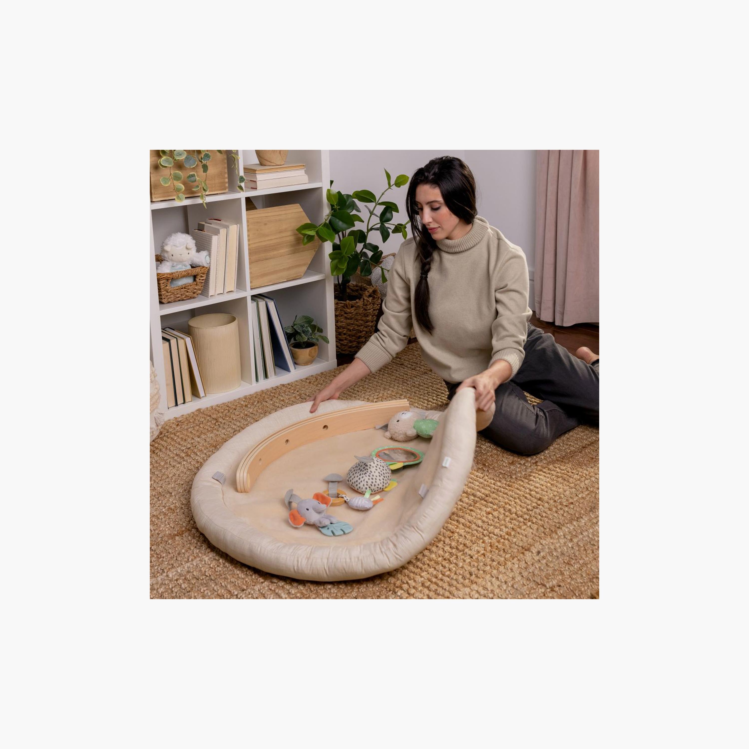 Ingenuity Every Season Plush Lambswool Play Mat with 5 Removable Toys - 0-12 Months-baby-infantactivity-playpensandplaymats-image-6