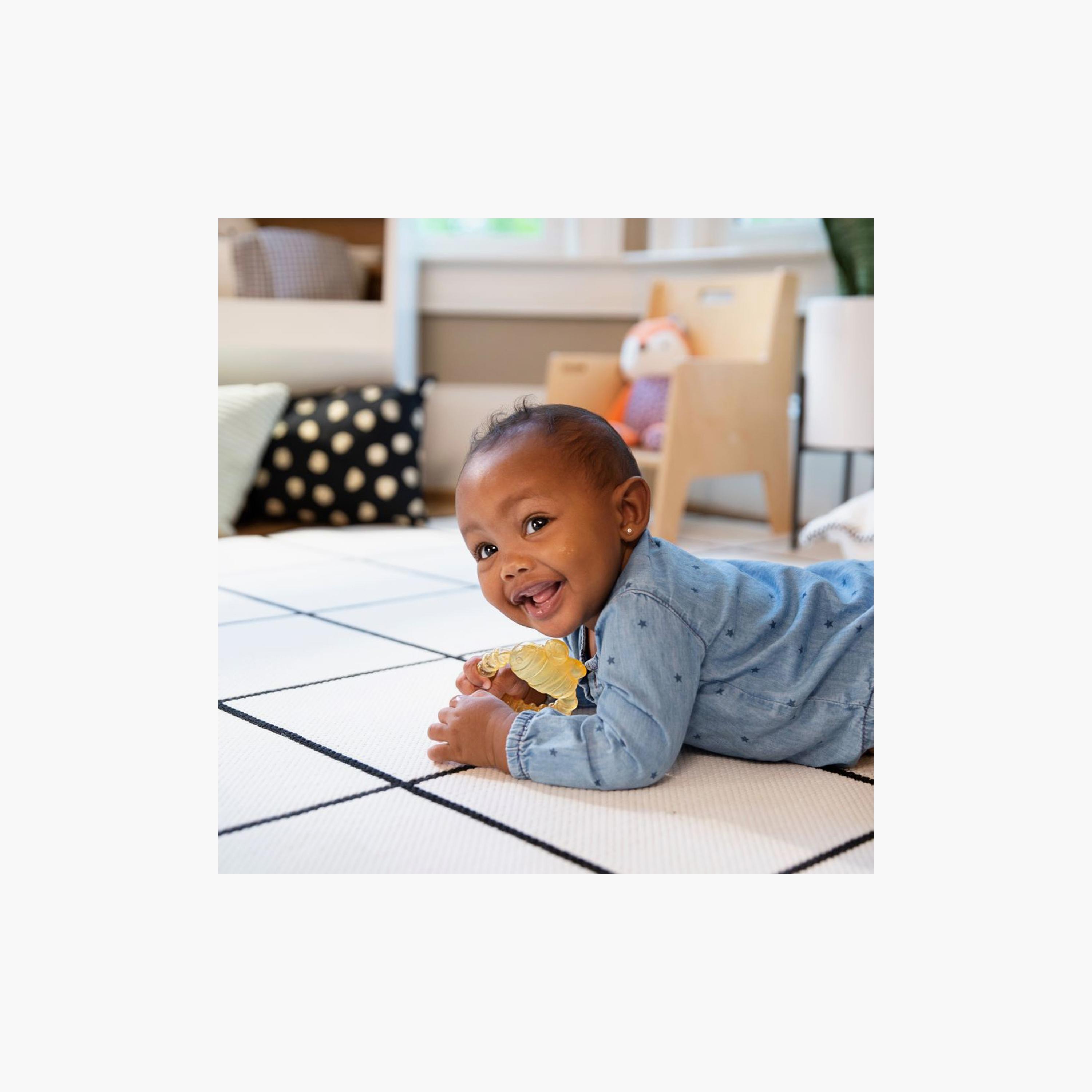 Ingenuity Cool Bite BPA-free Water Teether - Bomby - 3-36 Months-baby-feeding-teethers-image-4