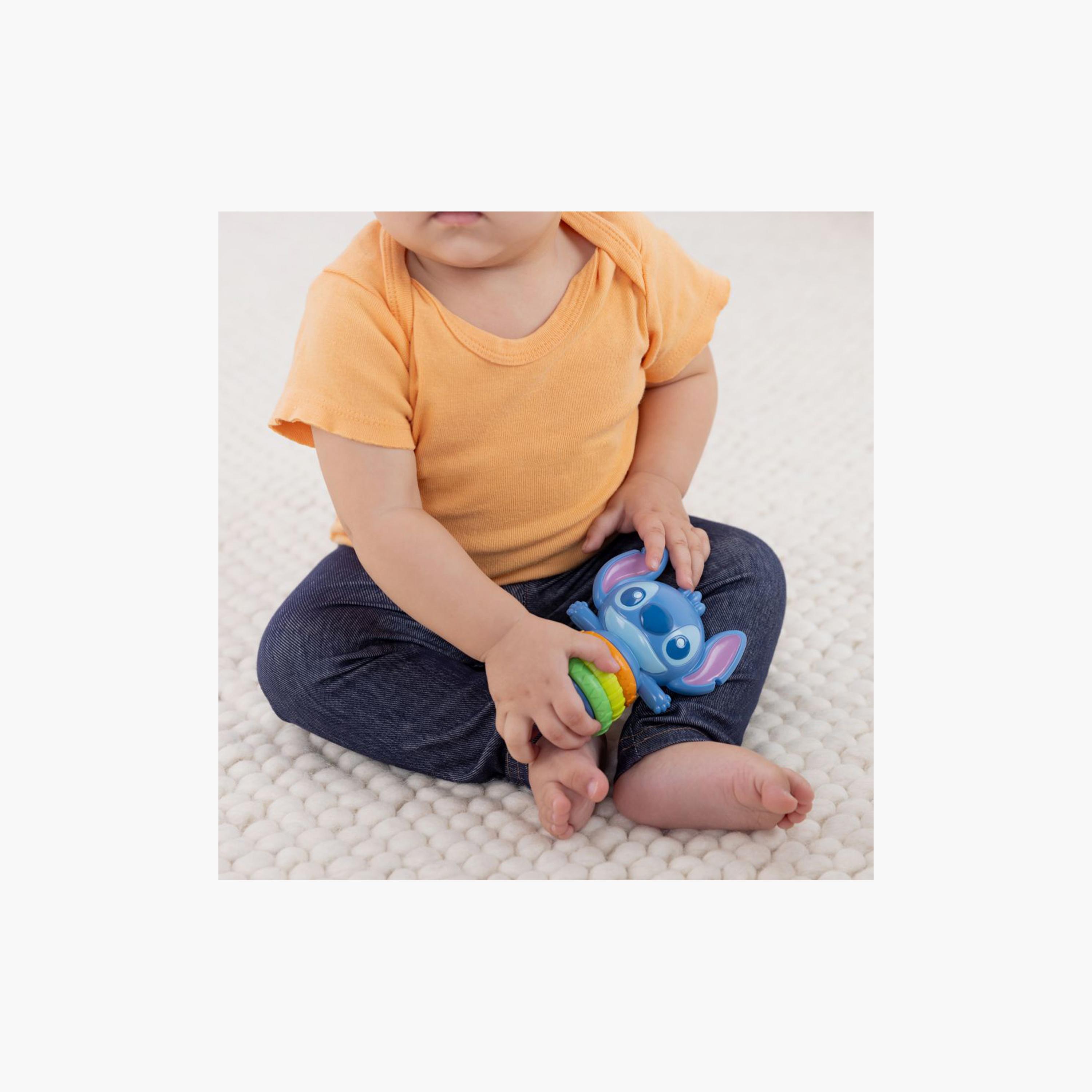 لعبة خشخيشة فيدجت ستيتش تويست-أ-ستيتش من برايت ستارتس-toys-babyandtoddlertoys-rattlesandteethers-image-3