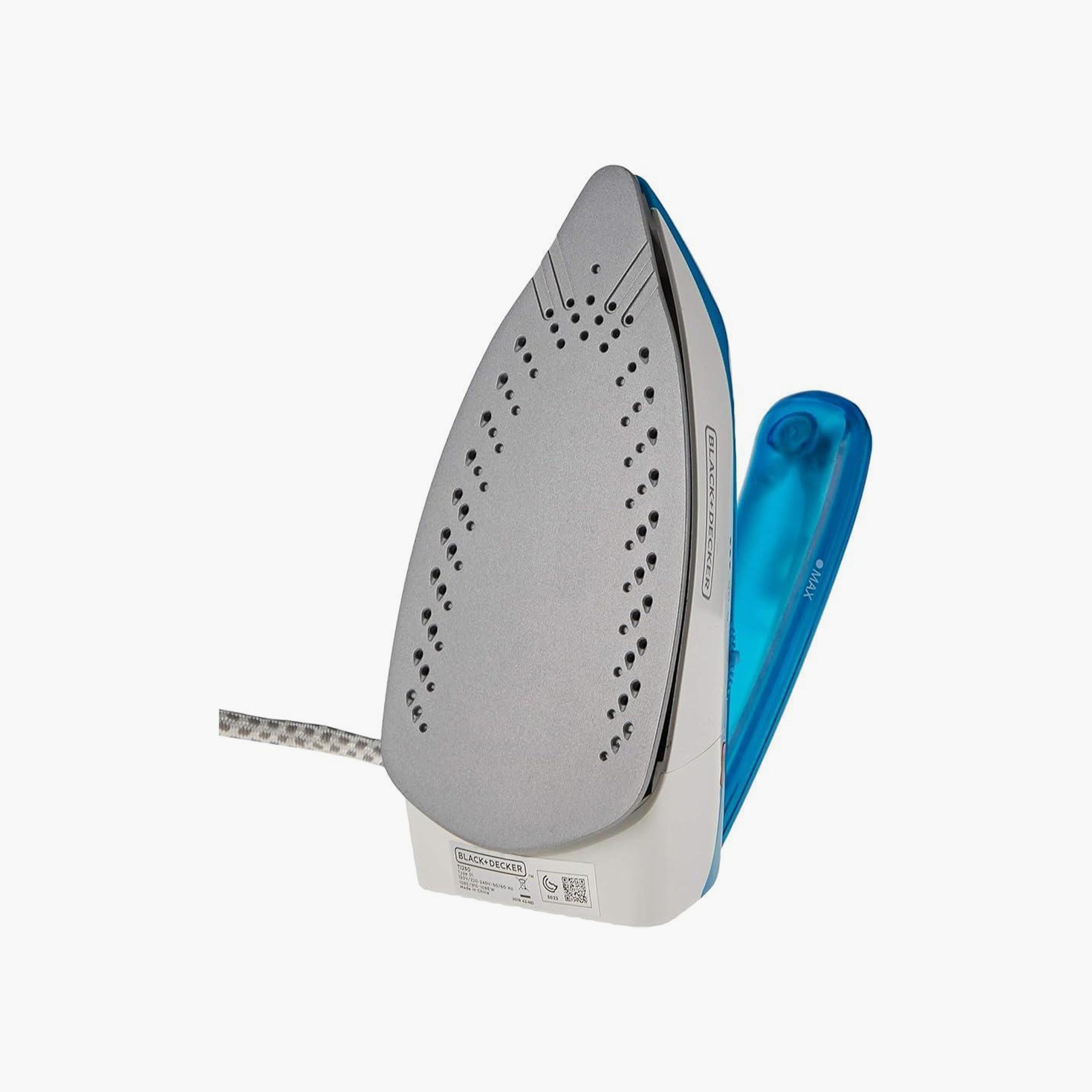 مكواة بخار للسفر بجهد مزدوج 1085 واط بلاك اند ديكر أزرق | TI250-B5-household-appliances-homeappliances-ironandsteamers-image-3