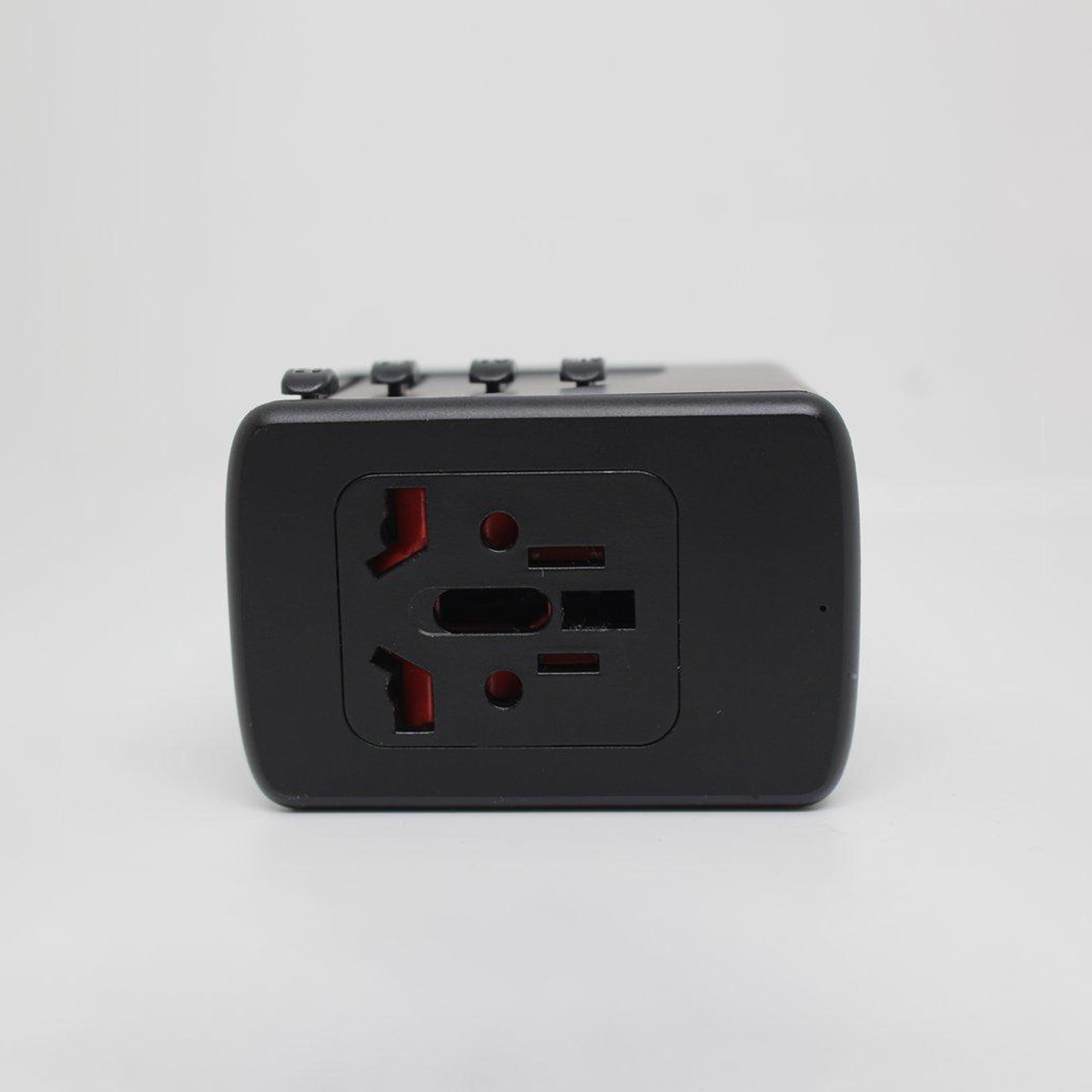 محول سفر عالمي ماكس آند ماكس 32.5 واط (8 أمبير) Type-C + 4 USB | MXUA02-electronics-accessories-mobileaccesories-image-2