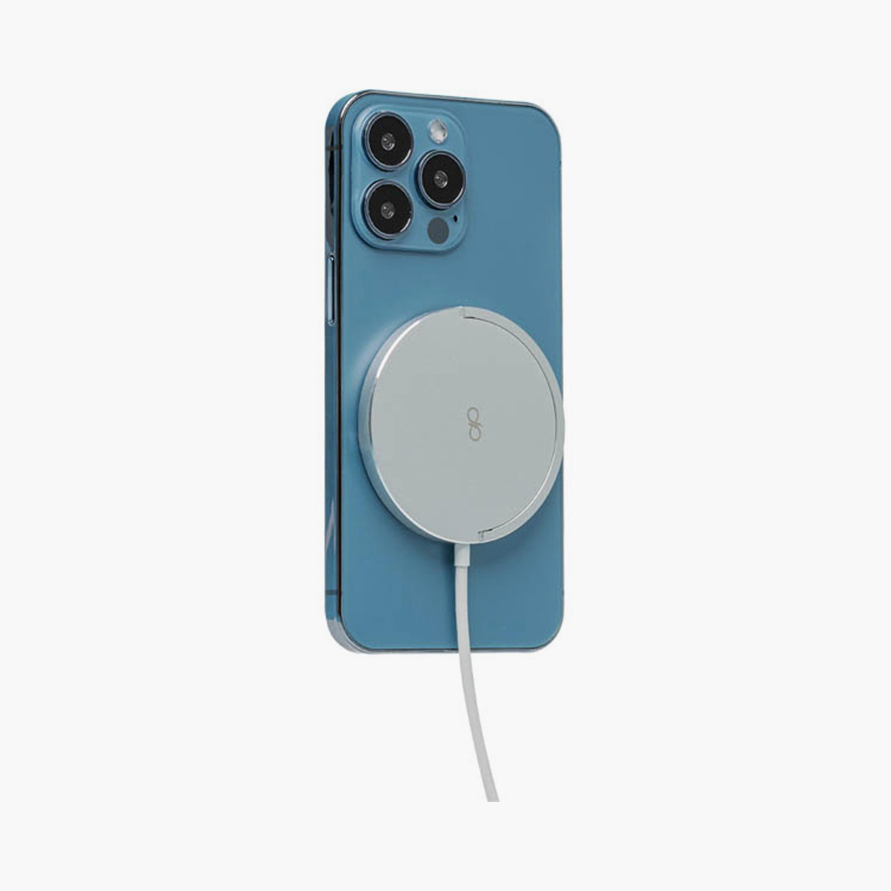 قاعدة شاحن لاسلكي 15 واط متوافقة مع ماج سيف من فورس باور أبيض | FPMSINDPAD15WWNOCS-electronics-accessories-mobileaccesories-image-2