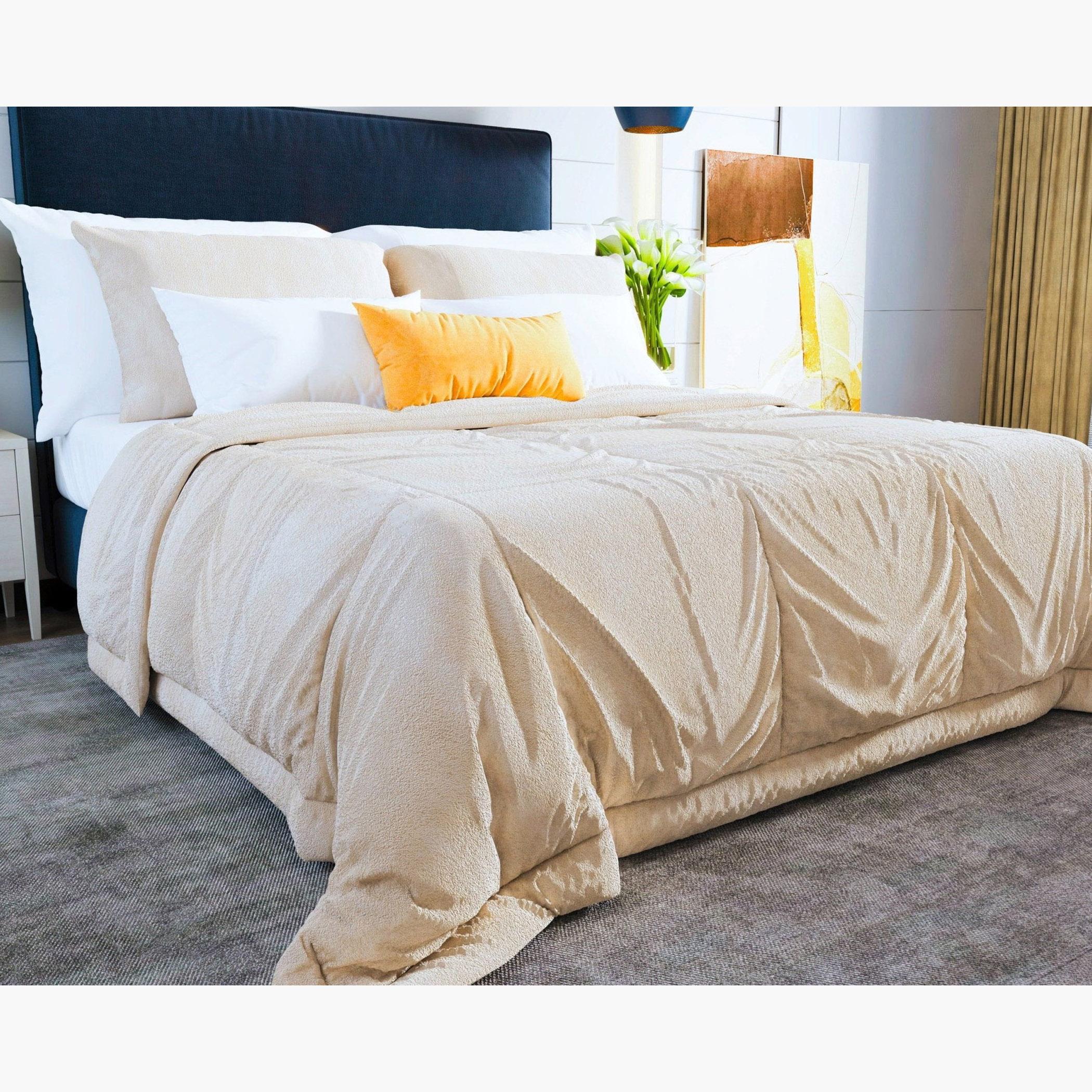 Silentnight Regal Velvet 3-Piece King Comforter Set - 220x240 cm