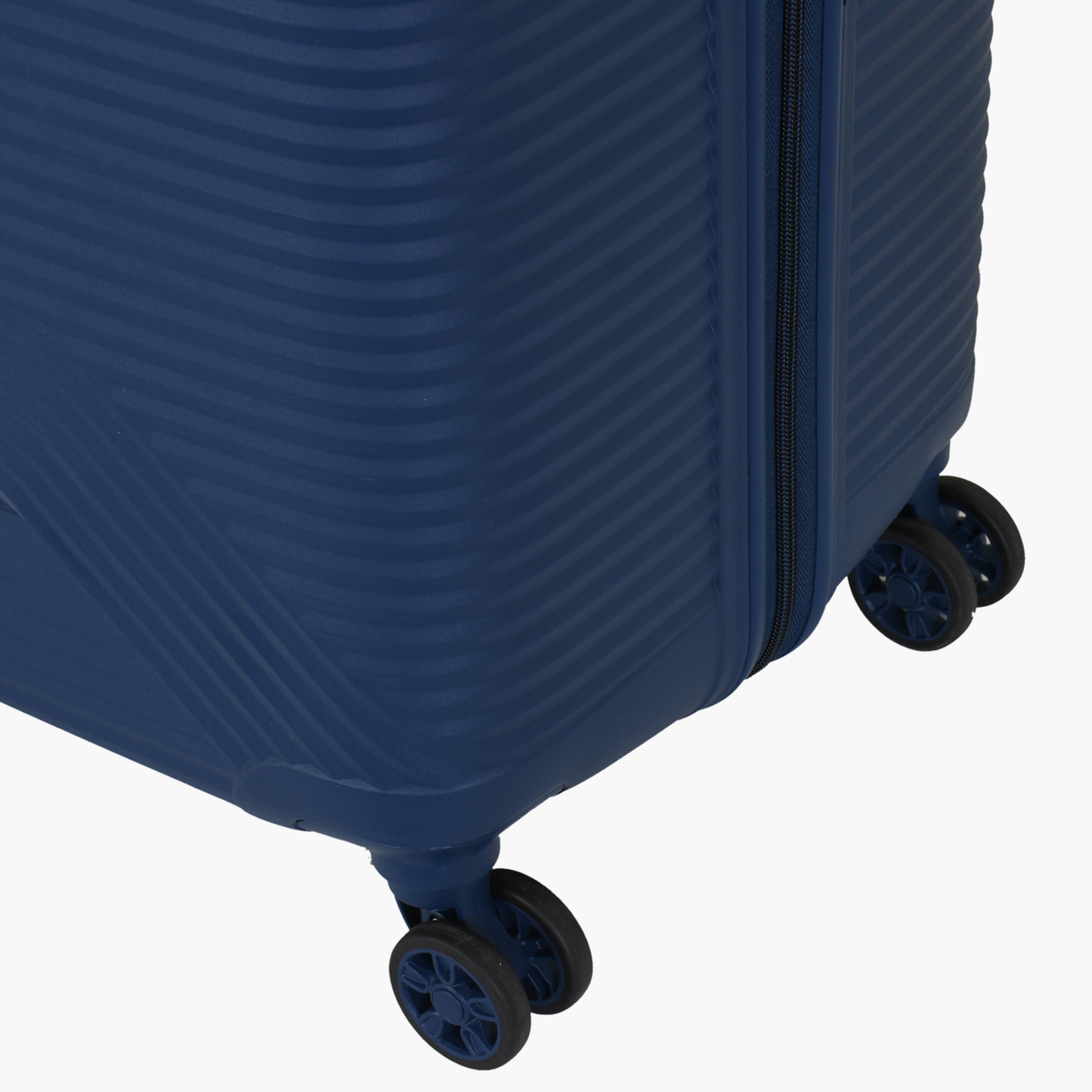 American Tourister Maxplus Set of 3 Polypropylene Hard Sided 4-Wheeler Spinner Trolley Bag with TSA Lock-travel-luggagesandbags-luggage-image-9