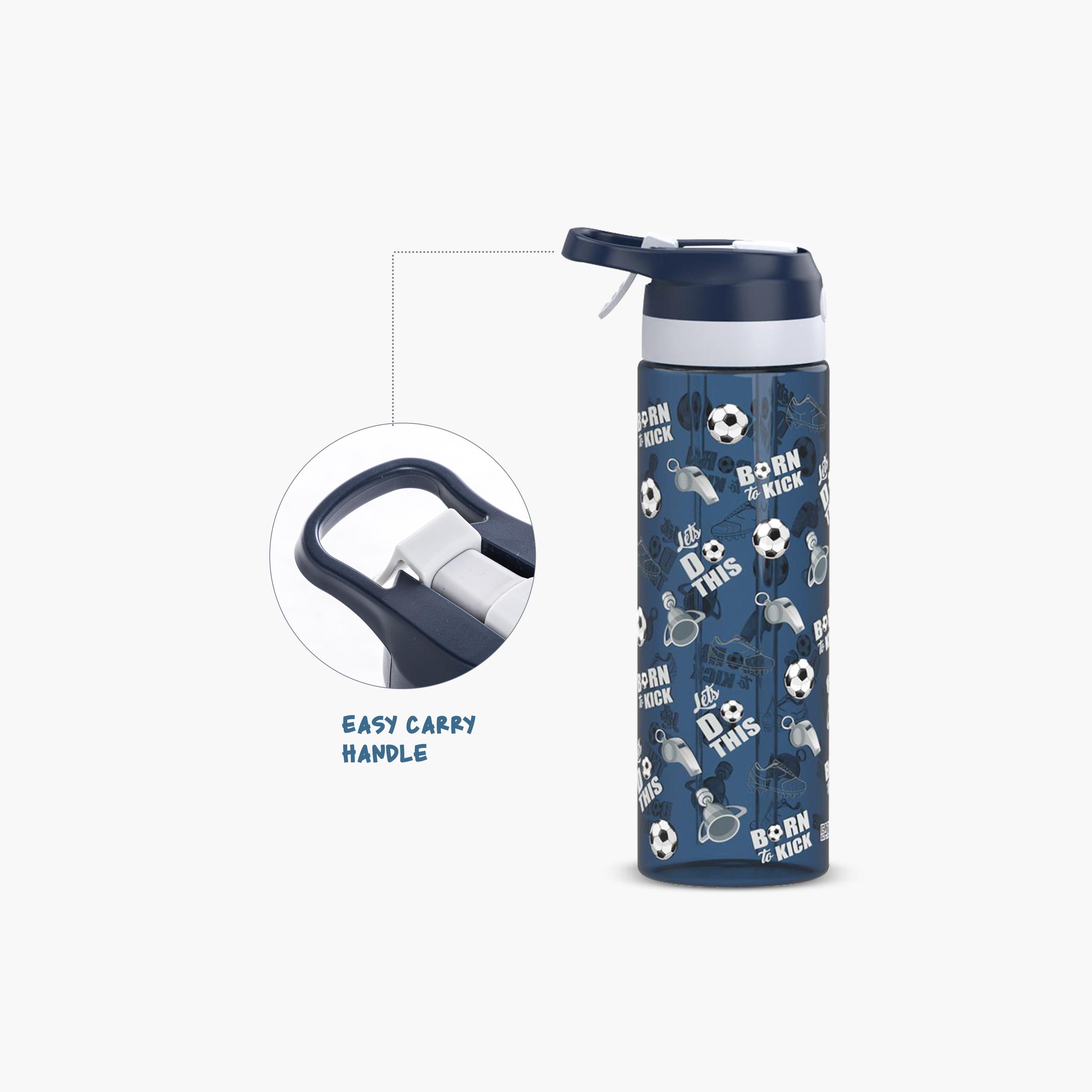 زجاجة مياه تريتان مع بخاخ من إيزي كيدز - 750 مل - كرة قدم - أزرق-school-waterbottles-image-15