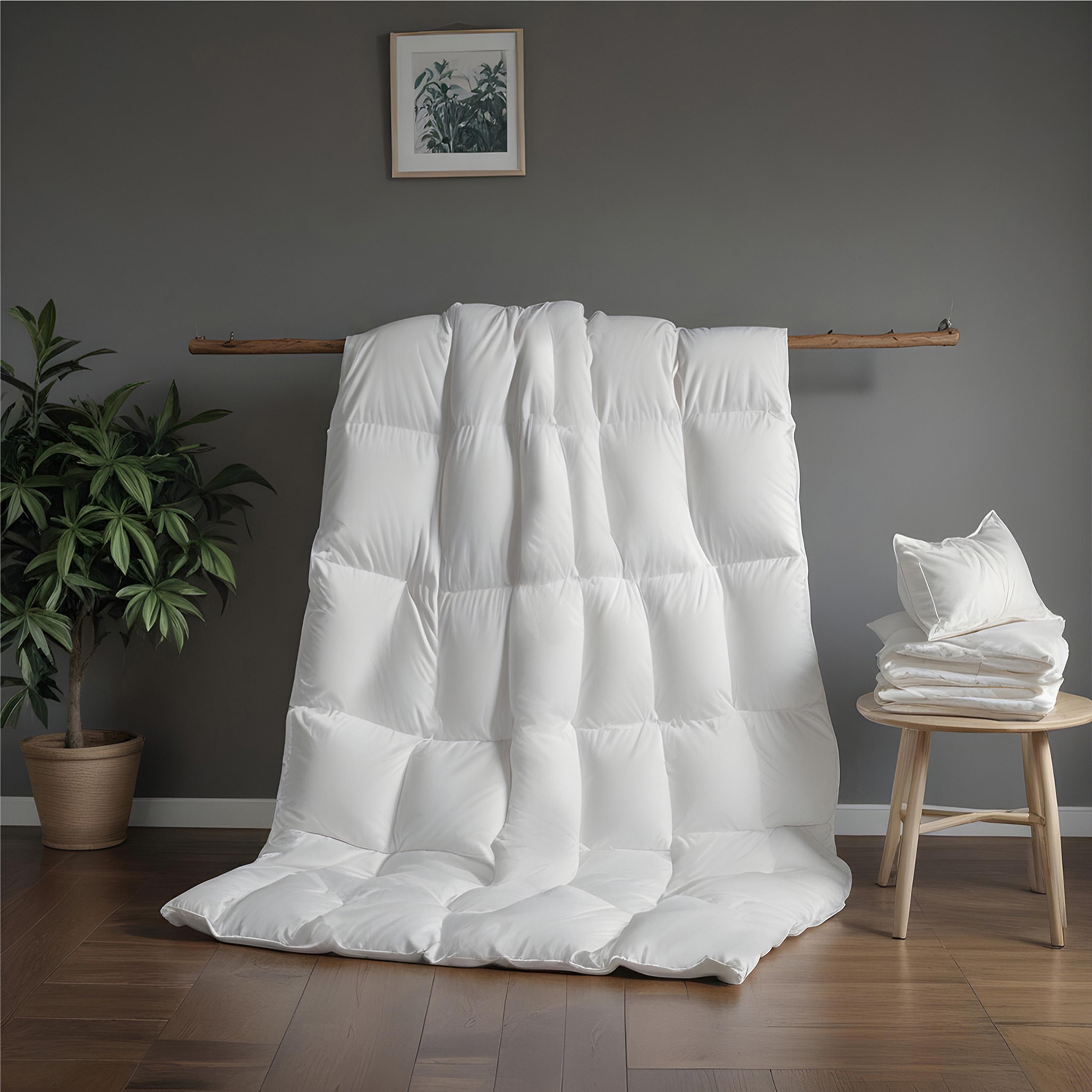 لحاف كينج كلاسيك ألياف دقيقة 110 جرام لكل متر مربع من ألتيما - 220x240 سم-hbxhomeware-hbxbedroom-image-1