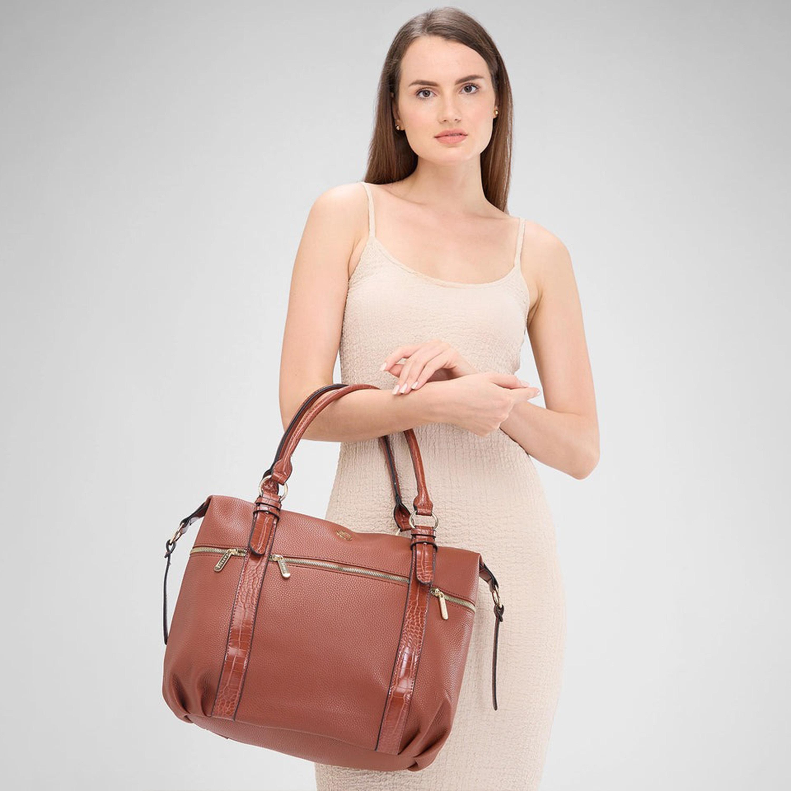 حقيبة حقيبة بمقبض مزدوج من Caprese مع إغلاق بسحاب وحزام قابل للفصل | 22 × 6 × 15 سم-women-bagsandwallets-handbags-image-3