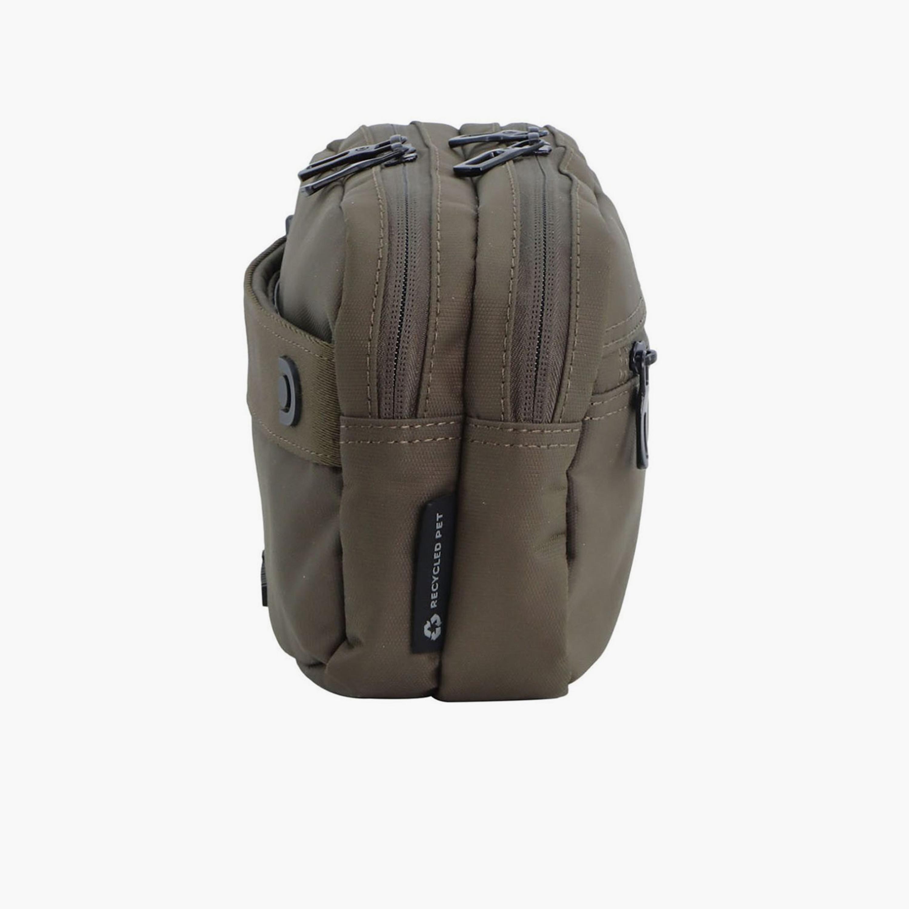 Discovery Downtown Solid Toiletry Bag with Zipper Closure-men-bags-image-5