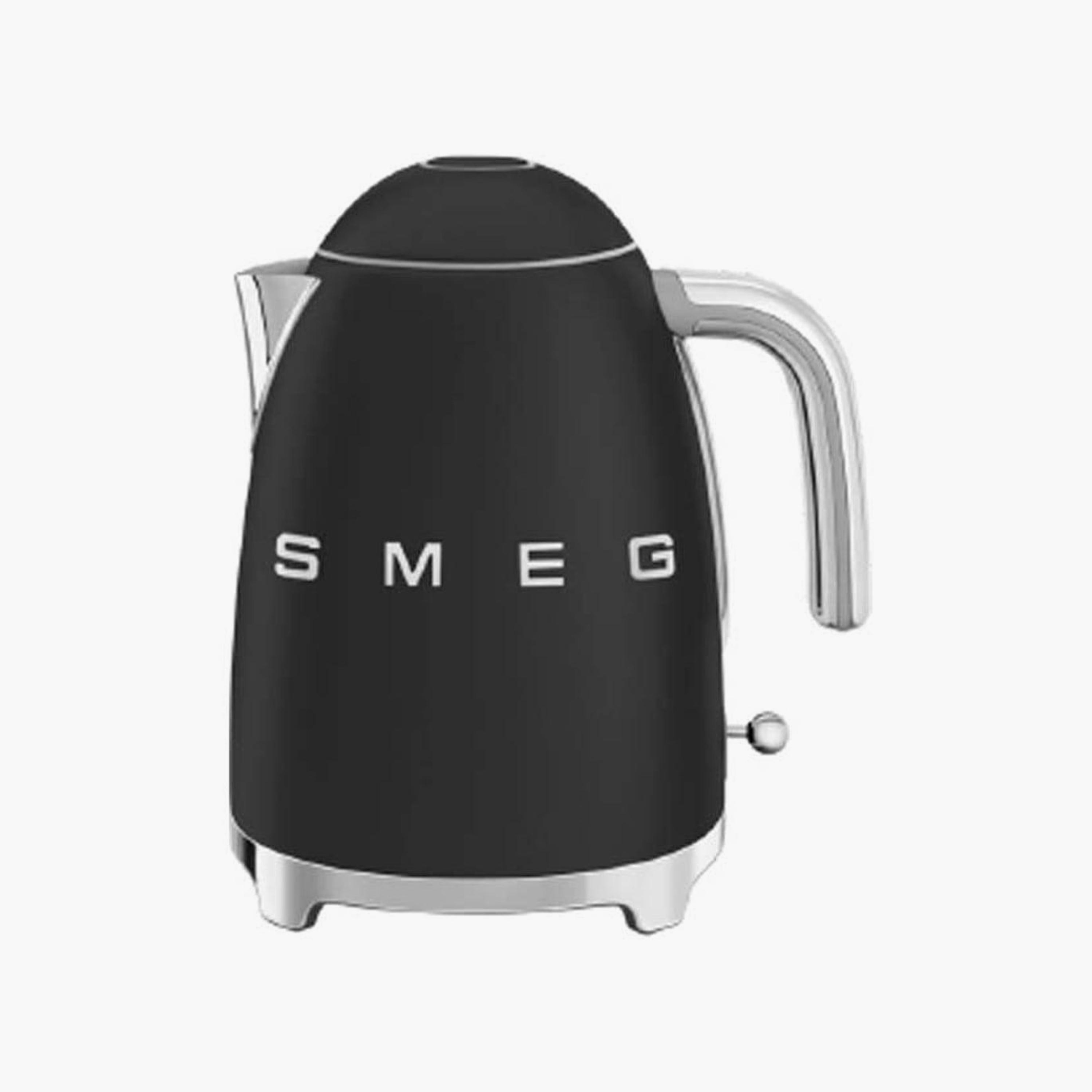 Smeg 50’s Retro Style Kettle Matt Black | KLF03BLMUK-household-appliances-kitchenappliances-electrickettles-image-1