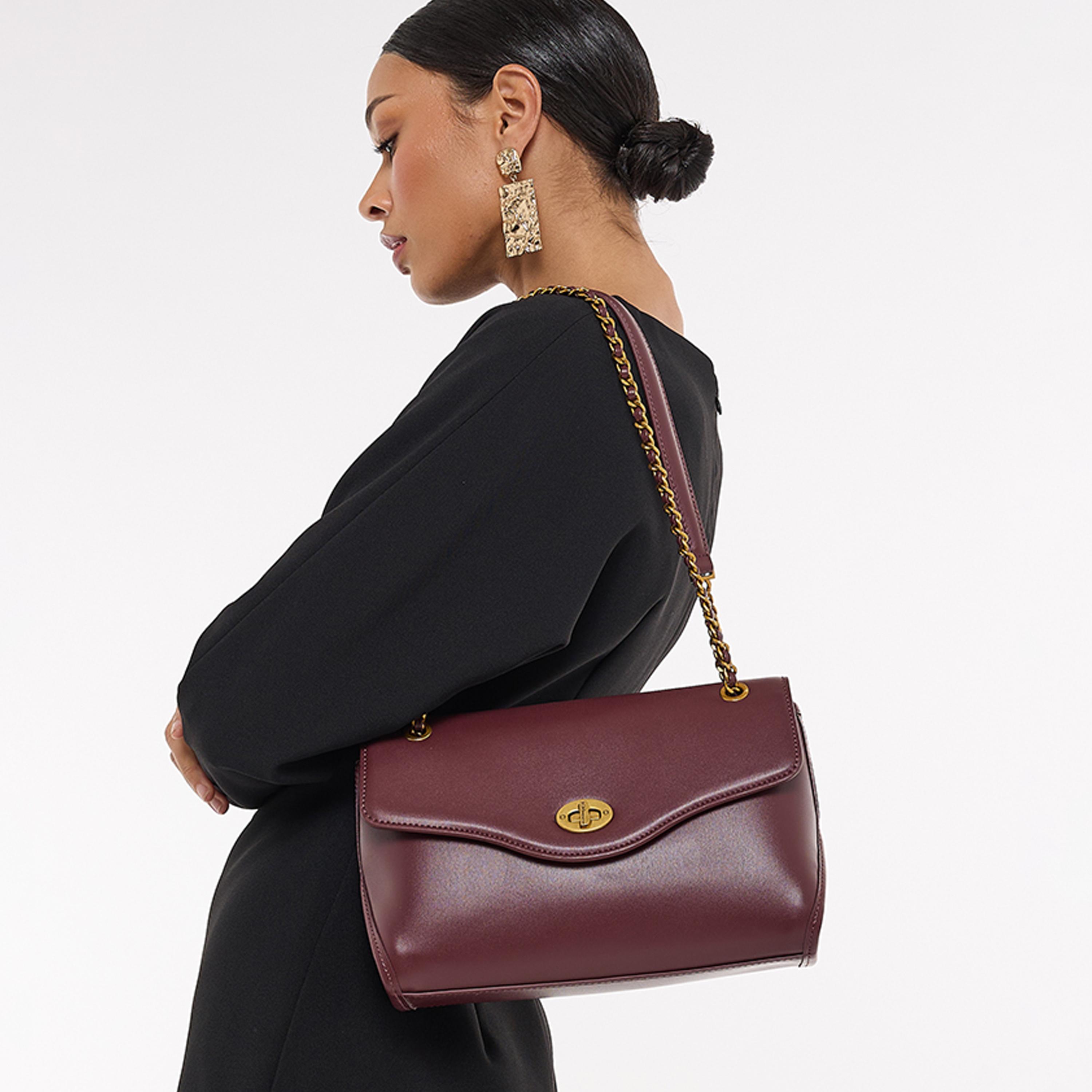 بي سي بي جي- شنطة كتف بقفل لولبي وحزام سلسلة-women-bagsandwallets-handbags-image-5
