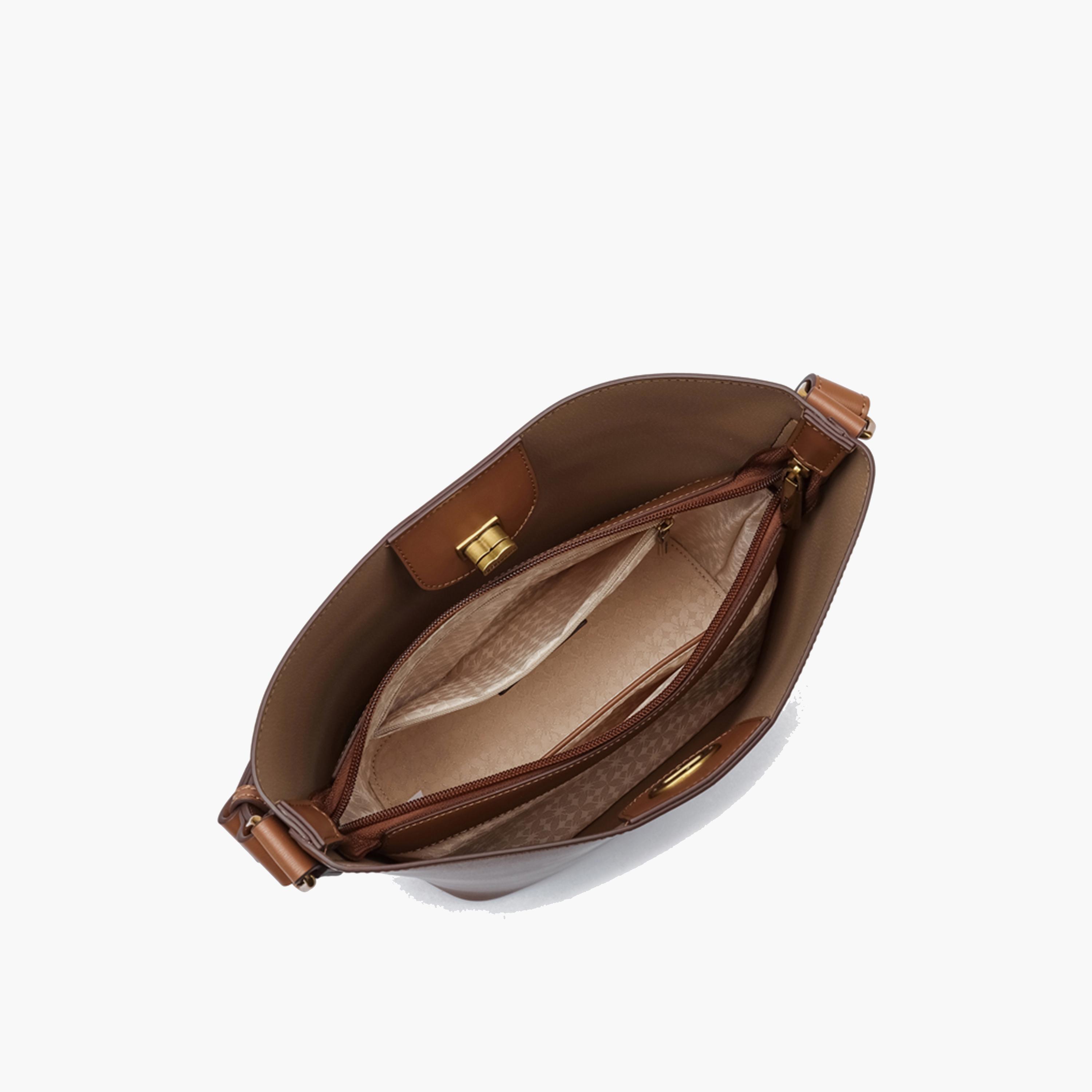 بي سي بي جي- شنطة كتف بقفل لولبي وحزام قابل للتعديل-women-bagsandwallets-handbags-image-4