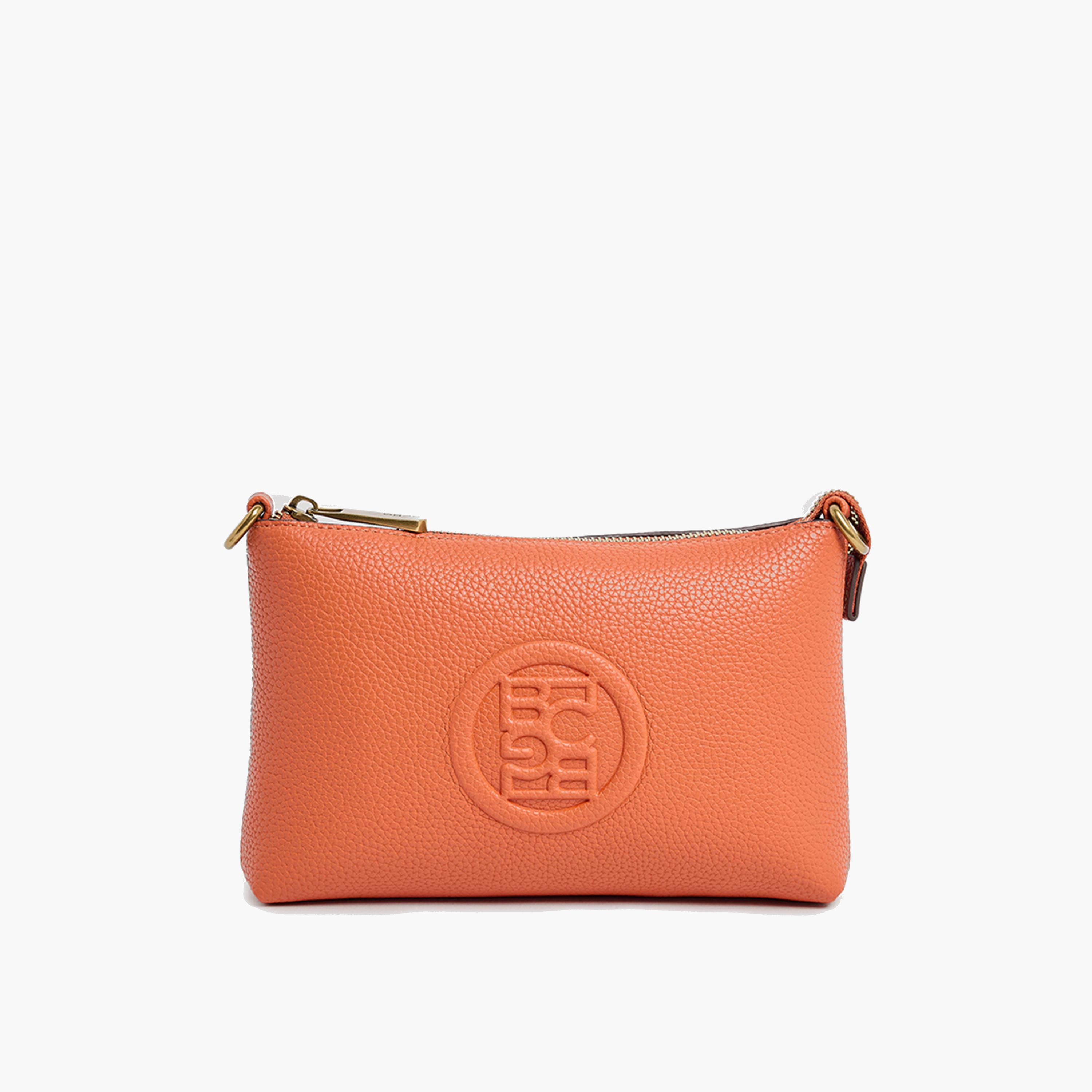 بي سي بي جي- شنطة كروس بودي منقوشة بسحاب إغلاق وحزام قابل للتعديل-women-bagsandwallets-handbags-image-1