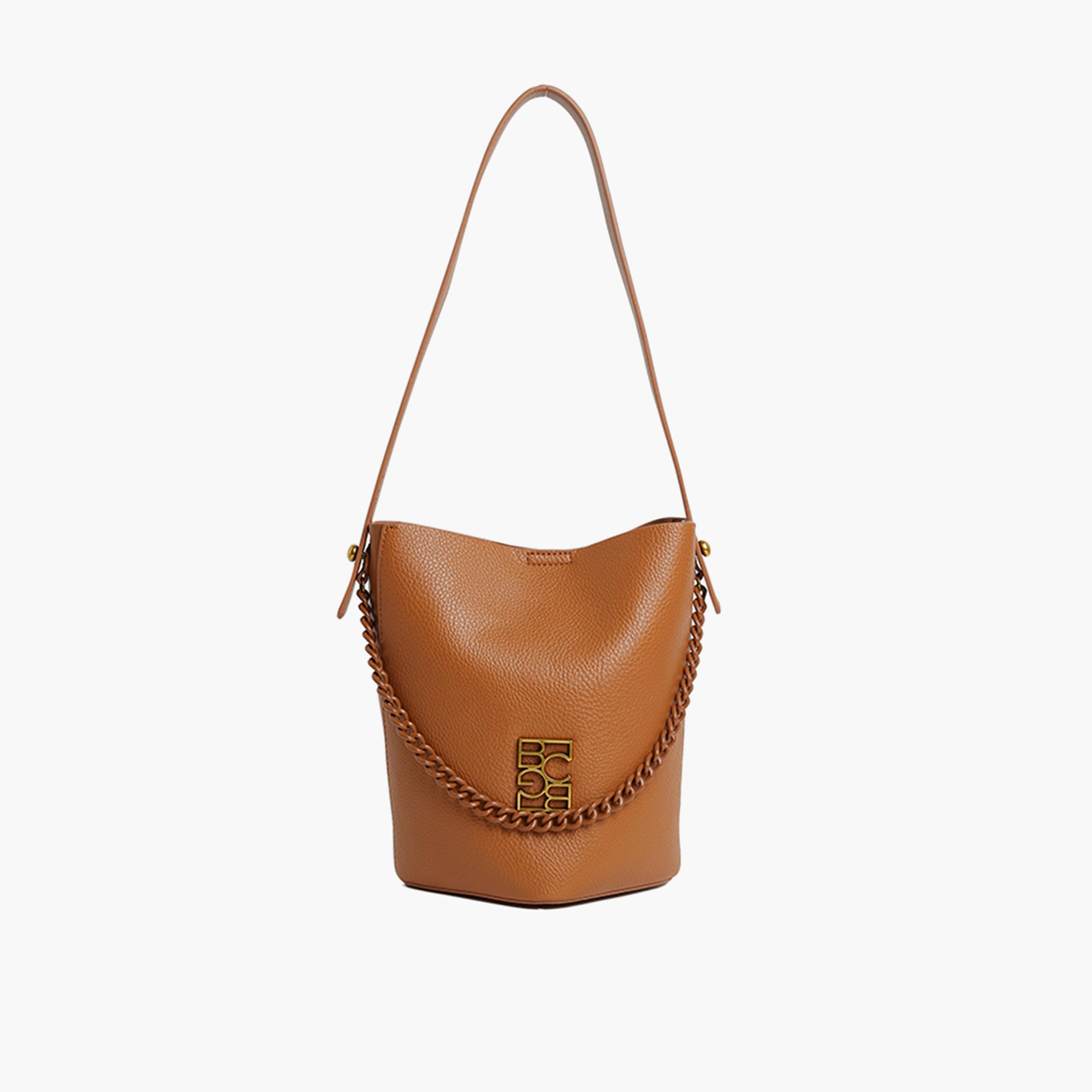 بي سي بي جي- شنطة كتف منقوشة بإغلاق مغناطيسي وحزام سلسلة-women-bagsandwallets-handbags-image-2
