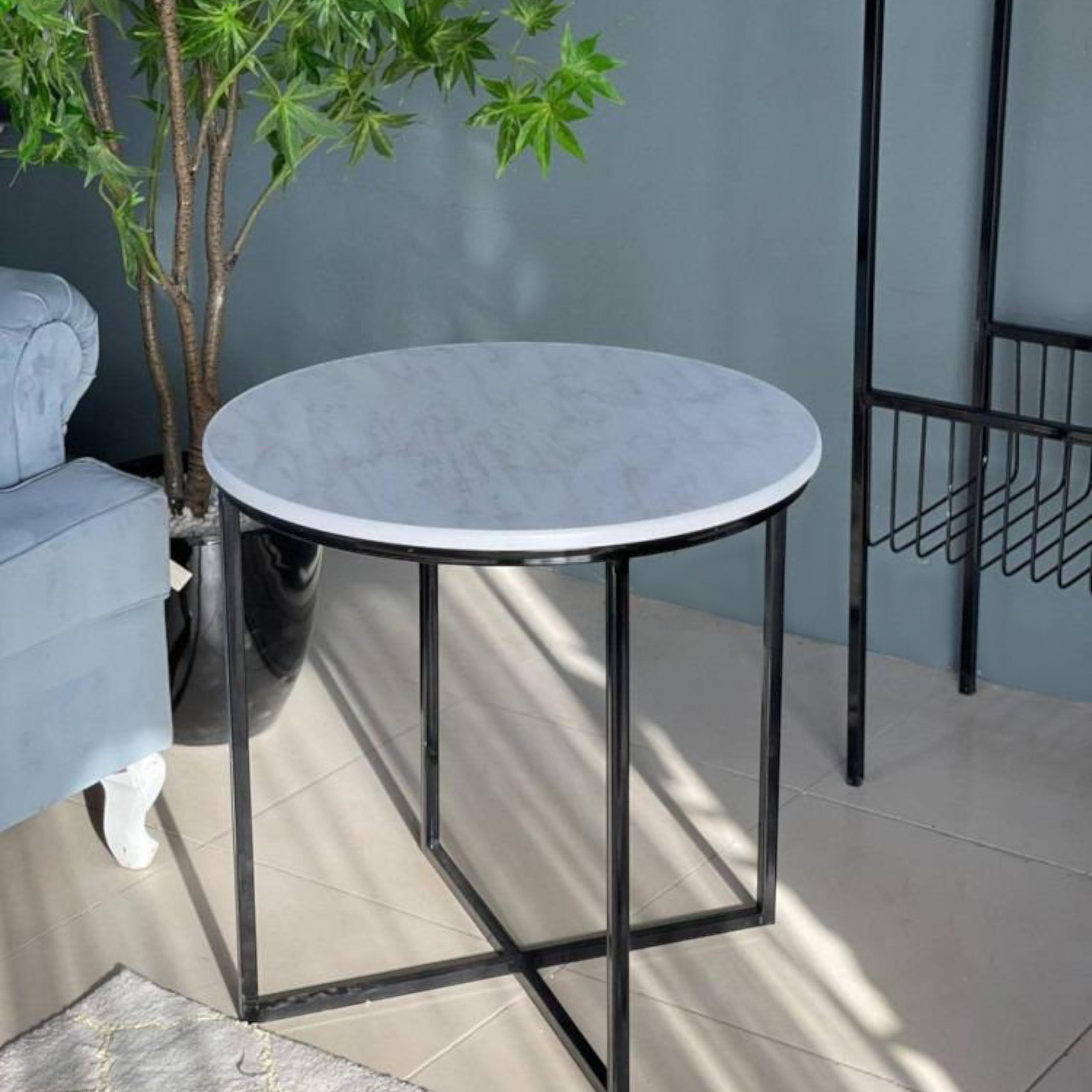 Round Side Table-furniture-livingroom-sideandendtables-image-1
