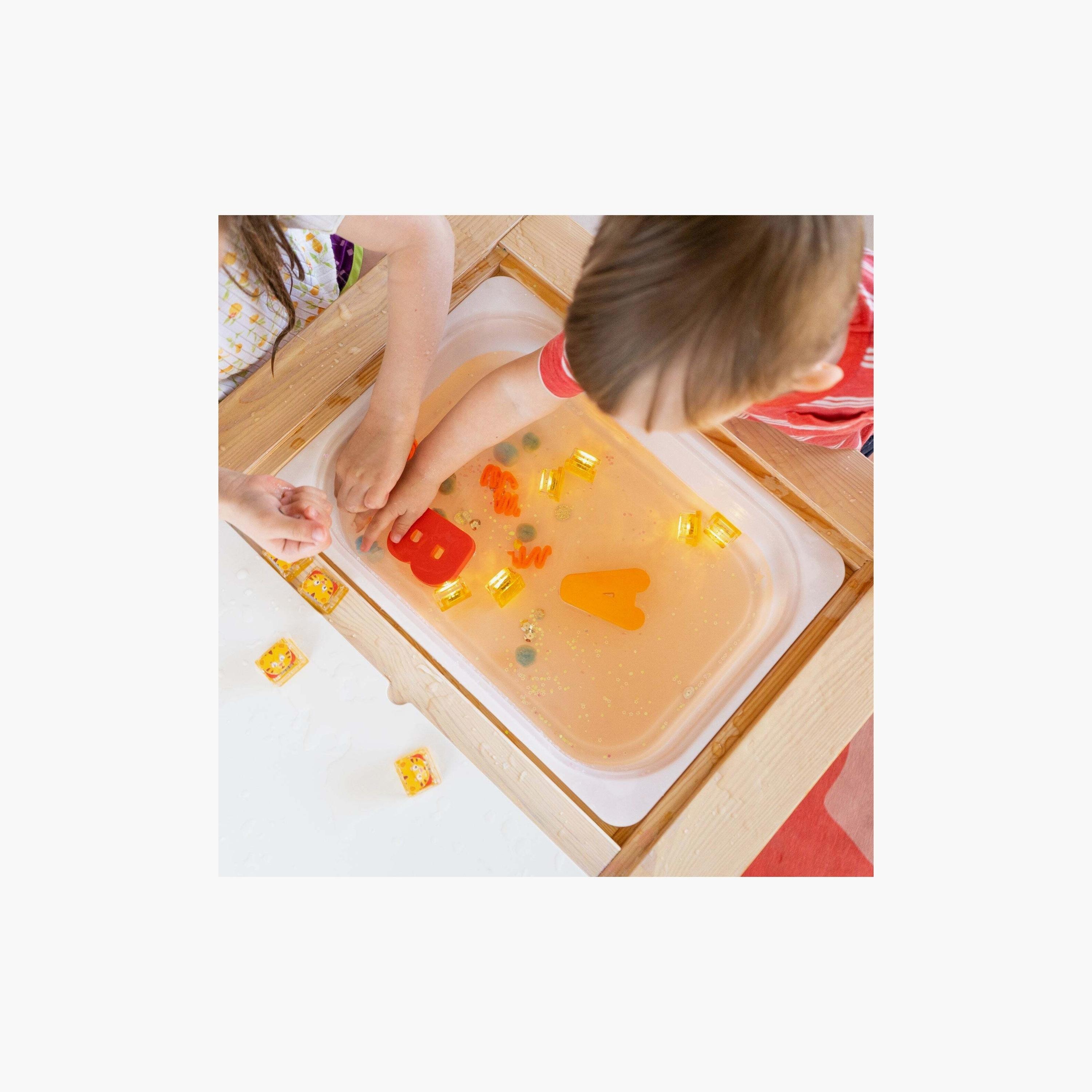 Glo Pals 4-Piece Daniel Tiger Light Up Bath Glow Cubes-toys-babyandtoddlertoys-bathtoys-image-6