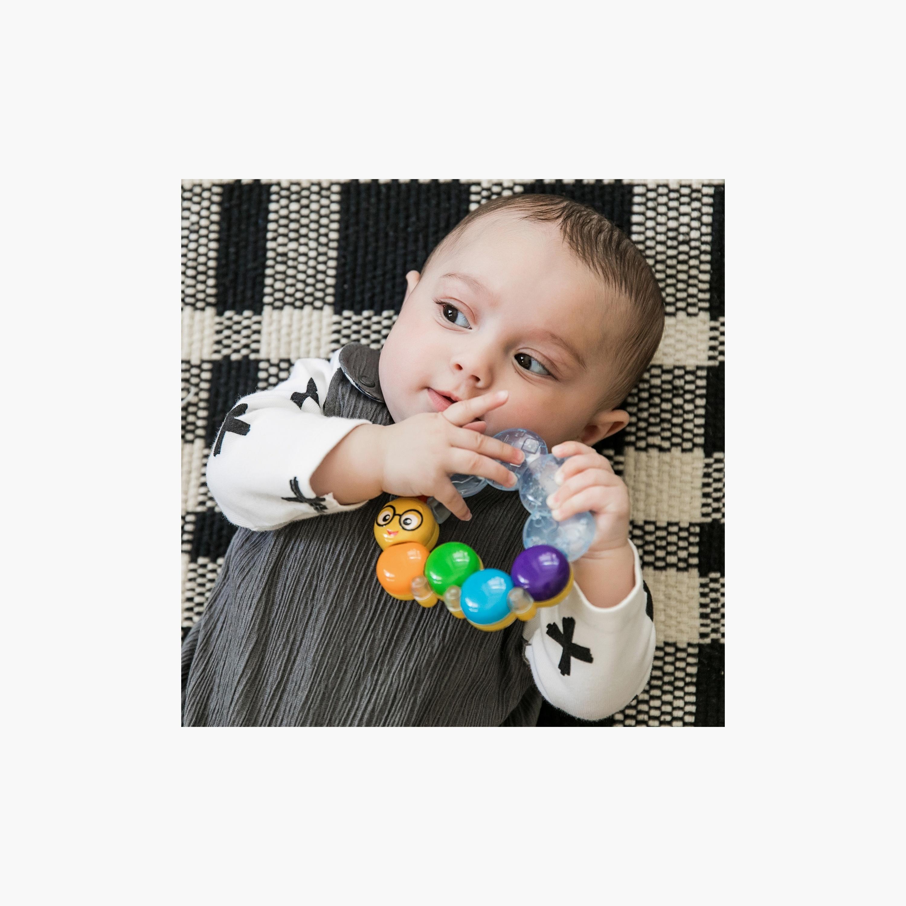 لعبة عضاضة وخشخيشة تيذربيلار قابلة للتبريد من بيبي آينشتاين-baby-feeding-teethers-image-3