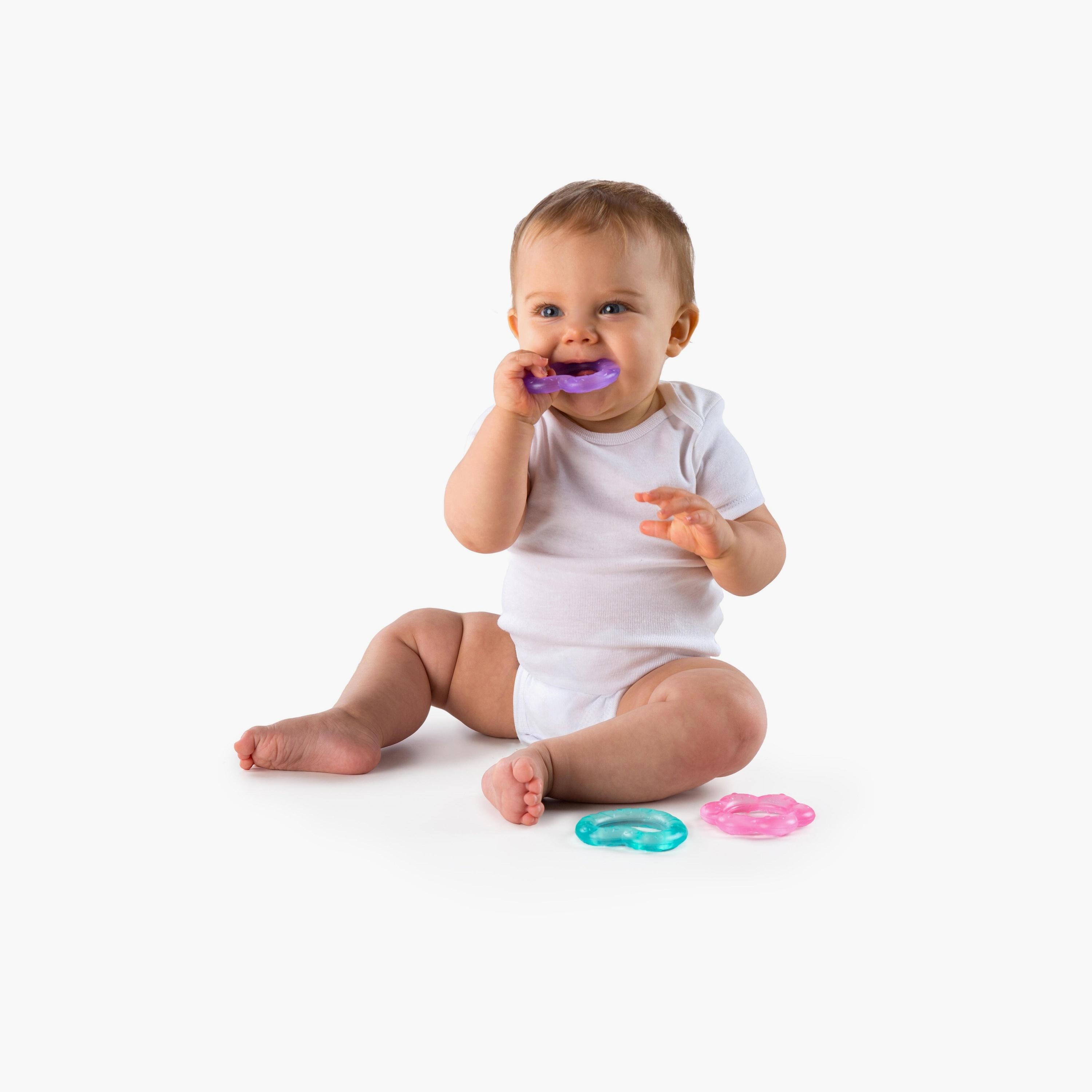 عضاضة تشيل آند تييث مملوءة بالماء وخالية من BPA من برايت ستارتس-baby-feeding-teethers-image-2