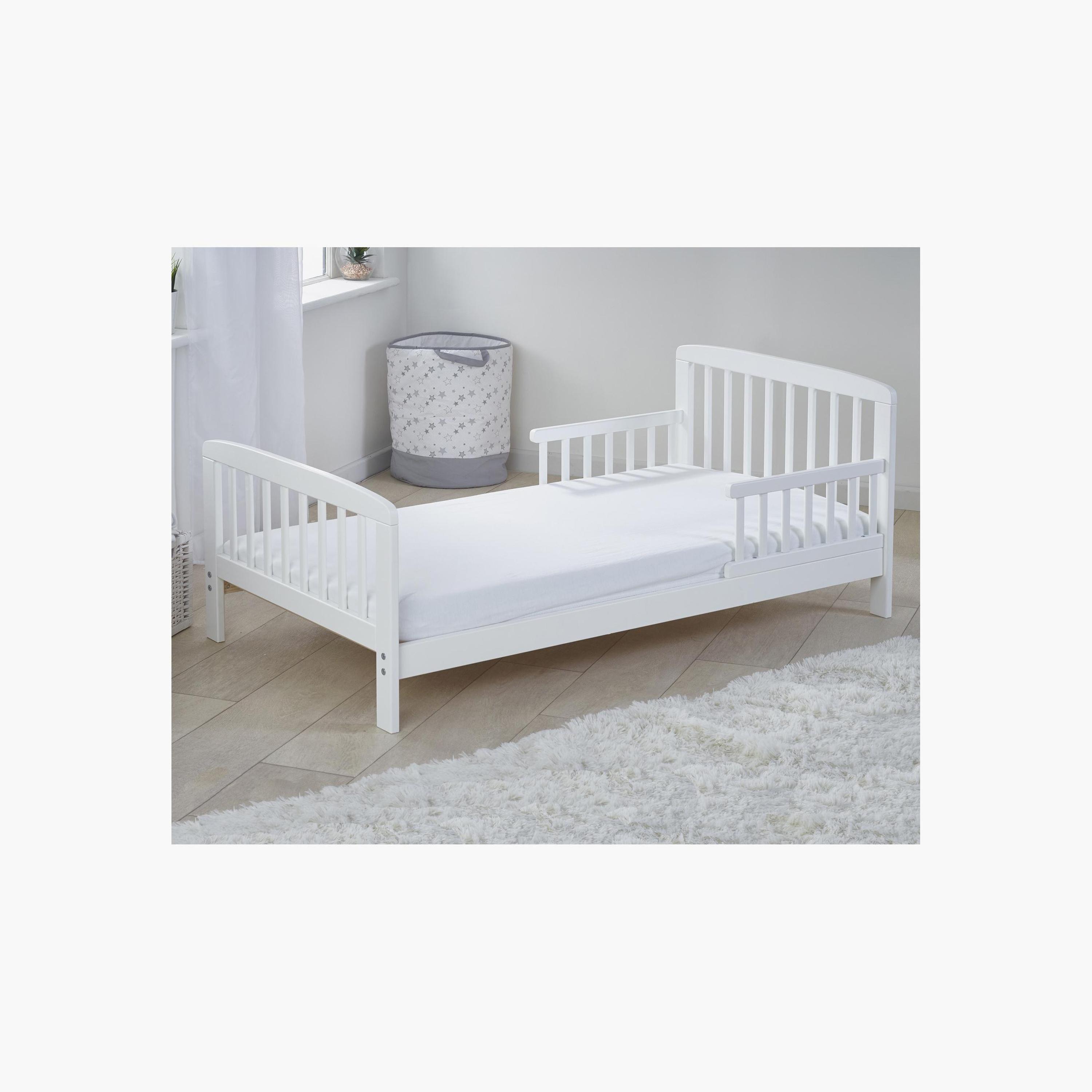 ملاءات سرير المجهزة من قطعتين من كيندر فالي - رمادي وأبيض-baby-nursery-babybedding-image-3
