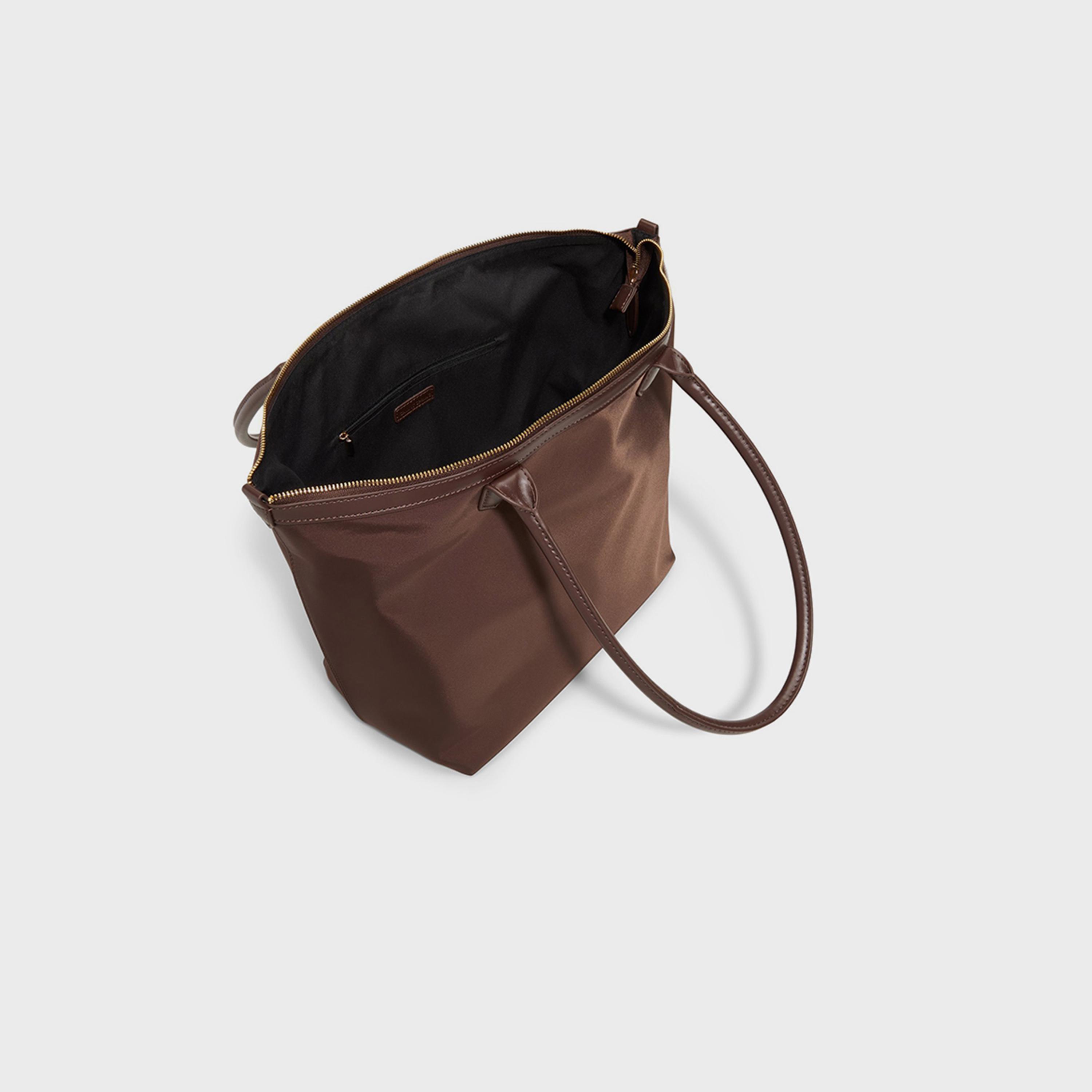 كول ات سبرينغ- شنطة توت سادة إغلاق بسحاب مقبض مزدوج | 28 × 26 × 20 سم-women-bagsandwallets-handbags-image-9