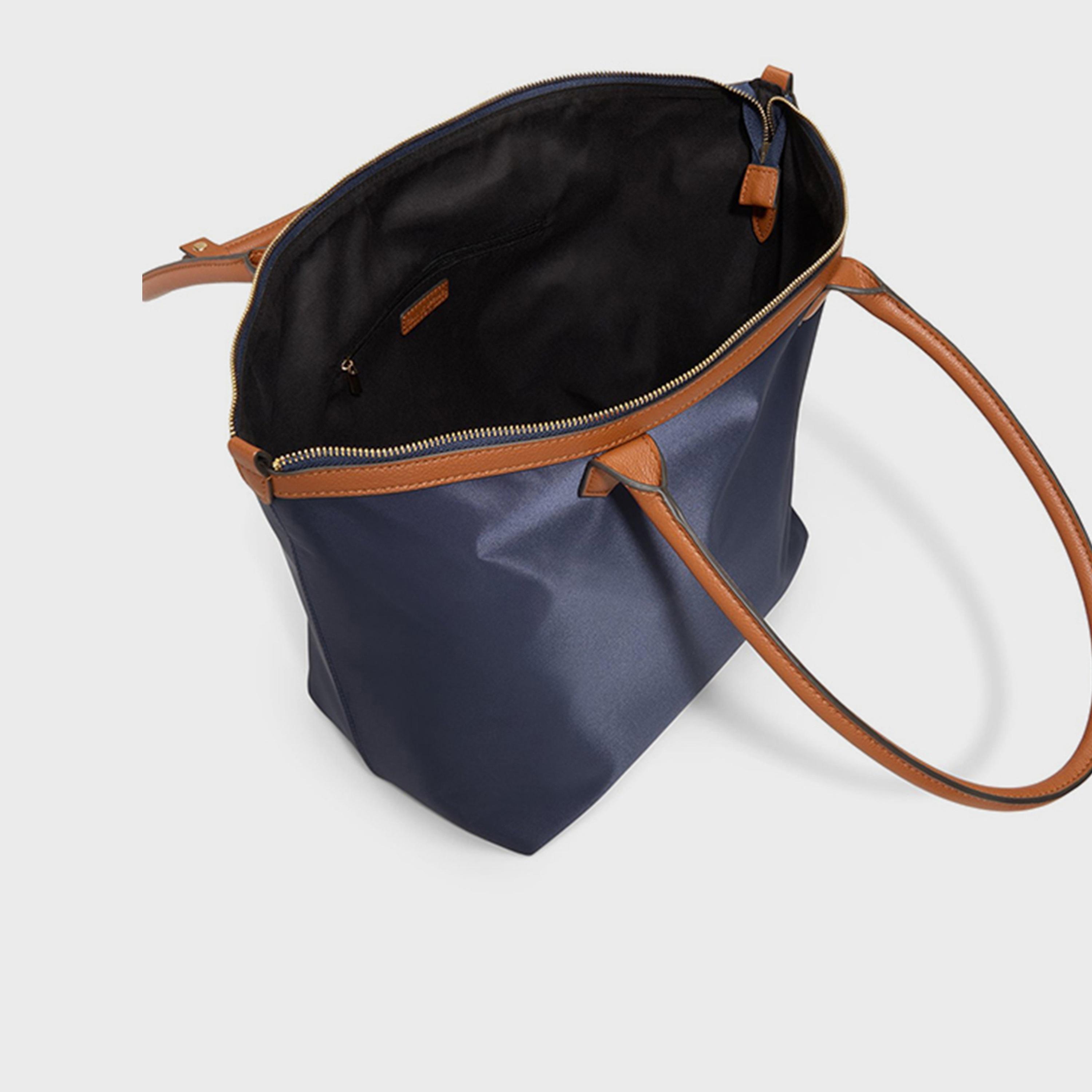 كول ات سبرينغ- شنطة توت سادة إغلاق بسحاب مقبض مزدوج | 28 × 26 × 20 سم-women-bagsandwallets-handbags-image-12
