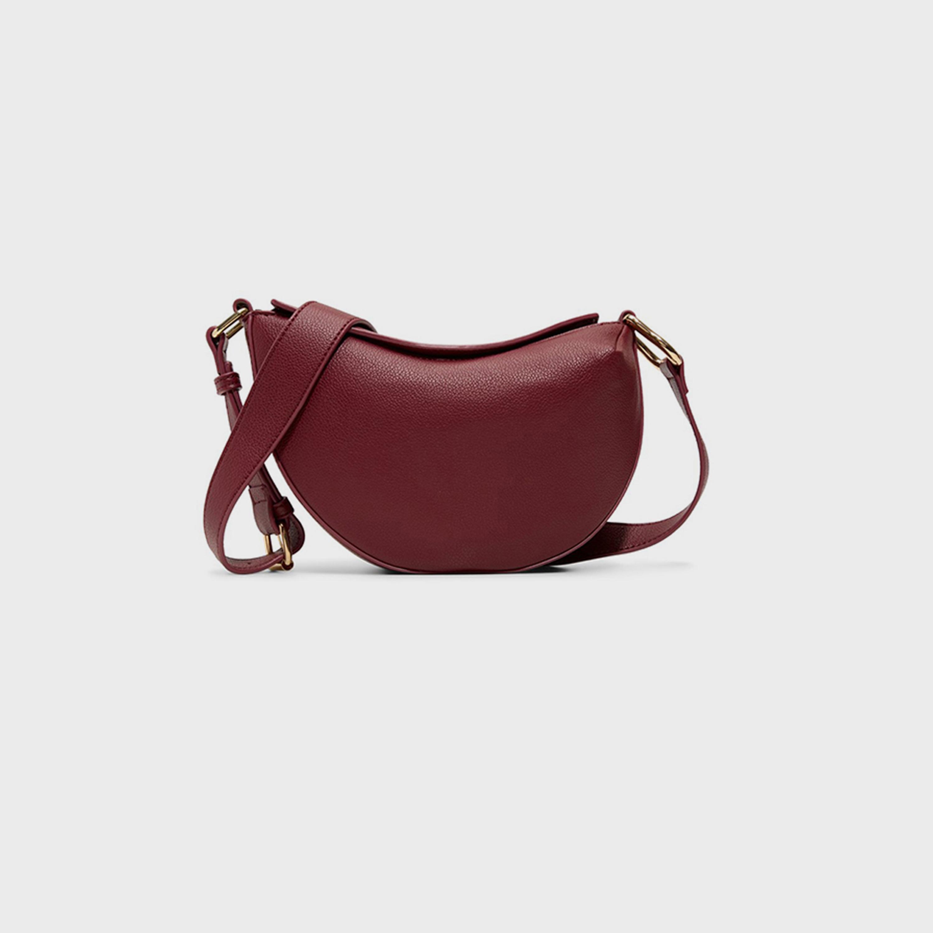 كول ات سبرينغ- شنطة كروس منقوشة إغلاق مغناطيسي وحزام قابل للتعديل | 26 × 22 × 11 سم-women-bagsandwallets-handbags-image-1