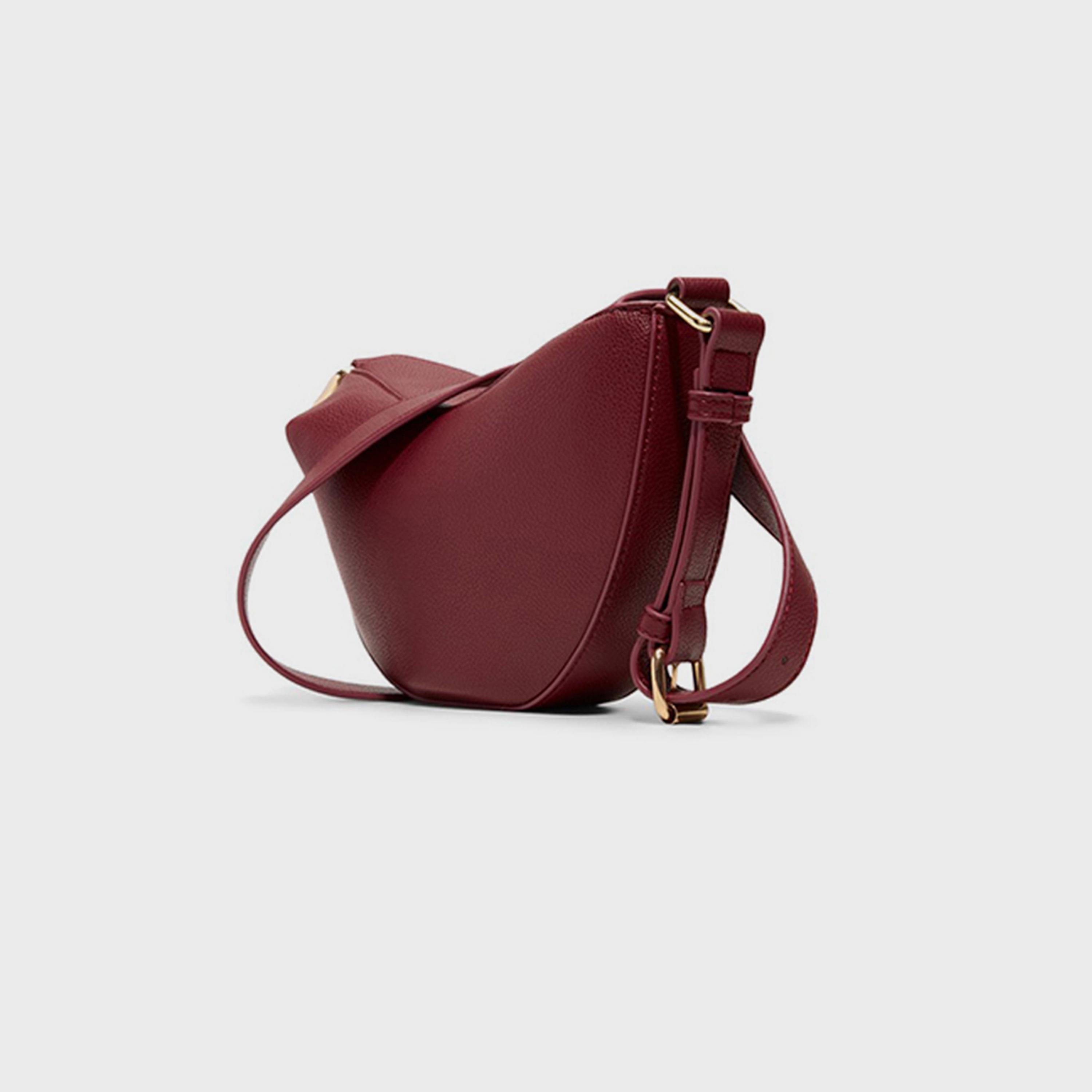 كول ات سبرينغ- شنطة كروس منقوشة إغلاق مغناطيسي وحزام قابل للتعديل | 26 × 22 × 11 سم-women-bagsandwallets-handbags-image-2