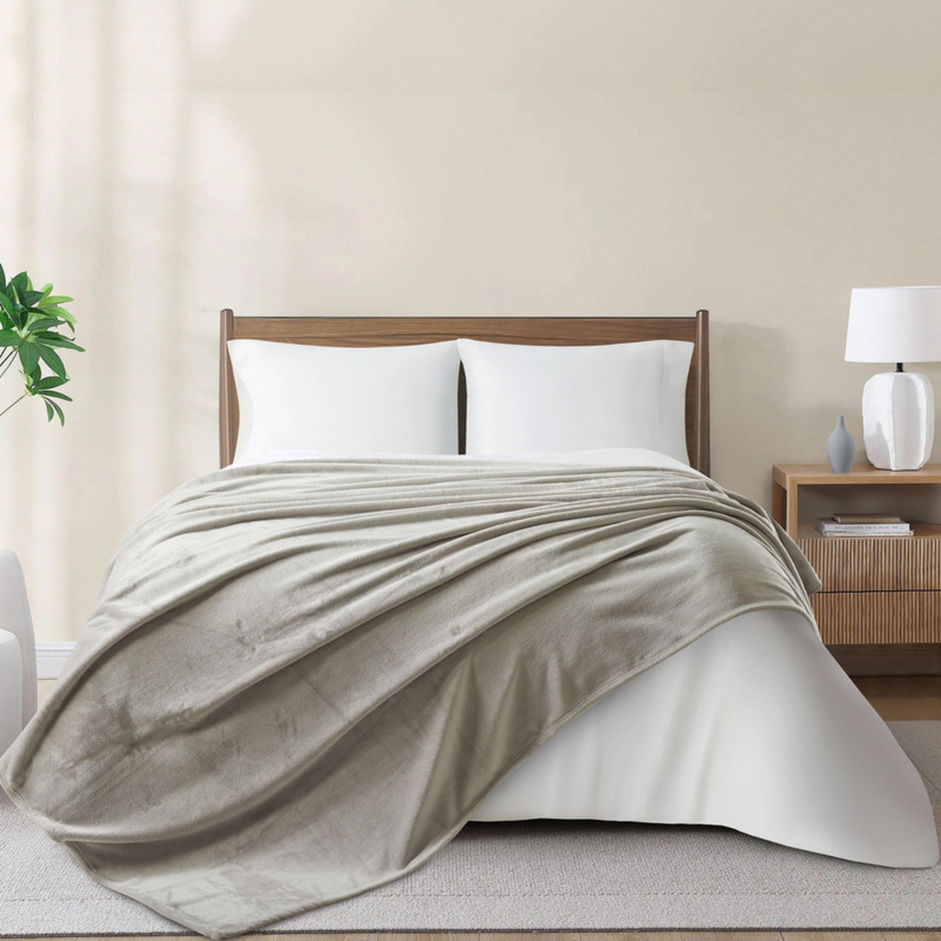 بطانية فردية صوف بارزة الملمس من دوناتيلا - 170x210 سم-household-bedding-blankets-image-1