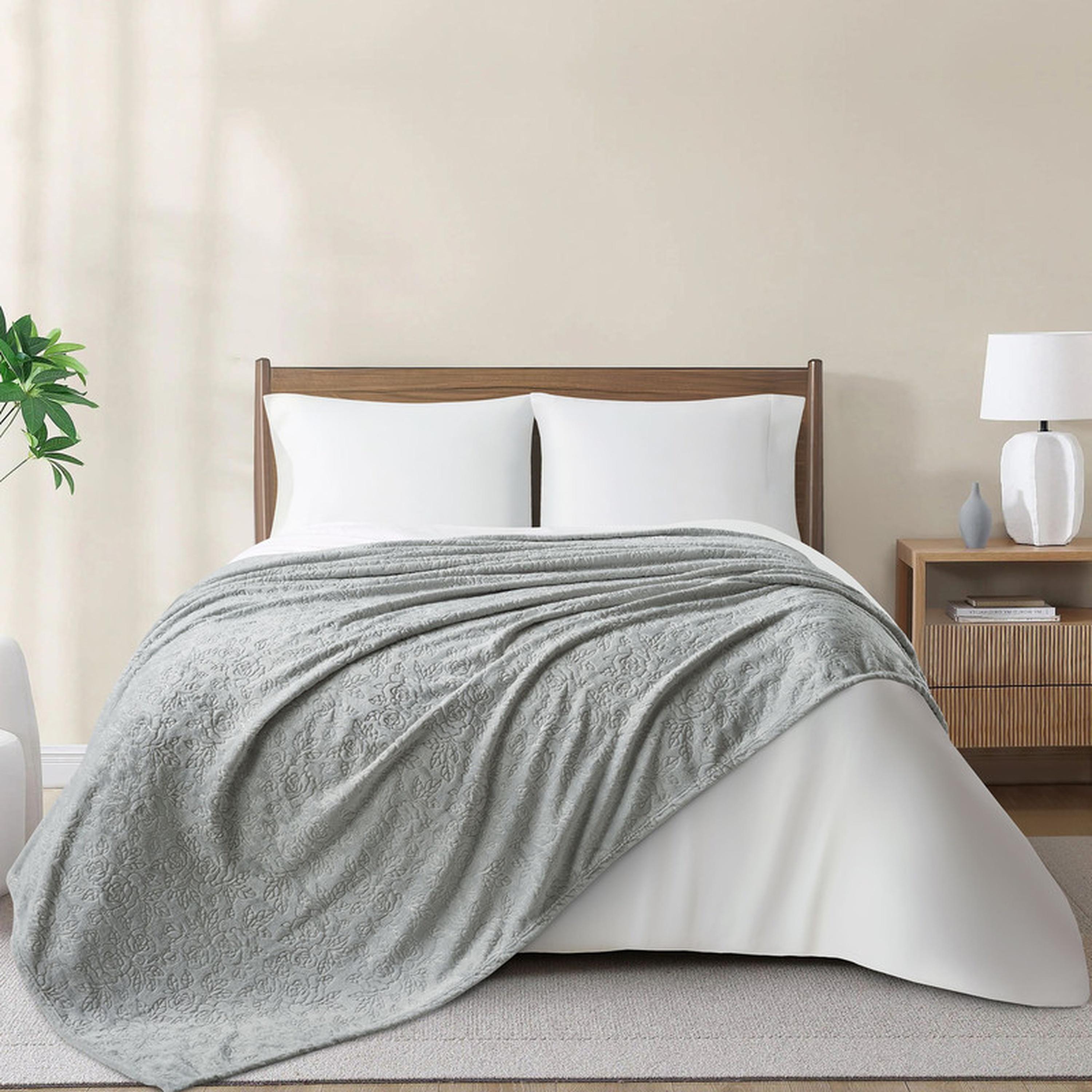 Floral Textured Fleece Single Blanket - 170x210 cms-household-bedding-blankets-image-1