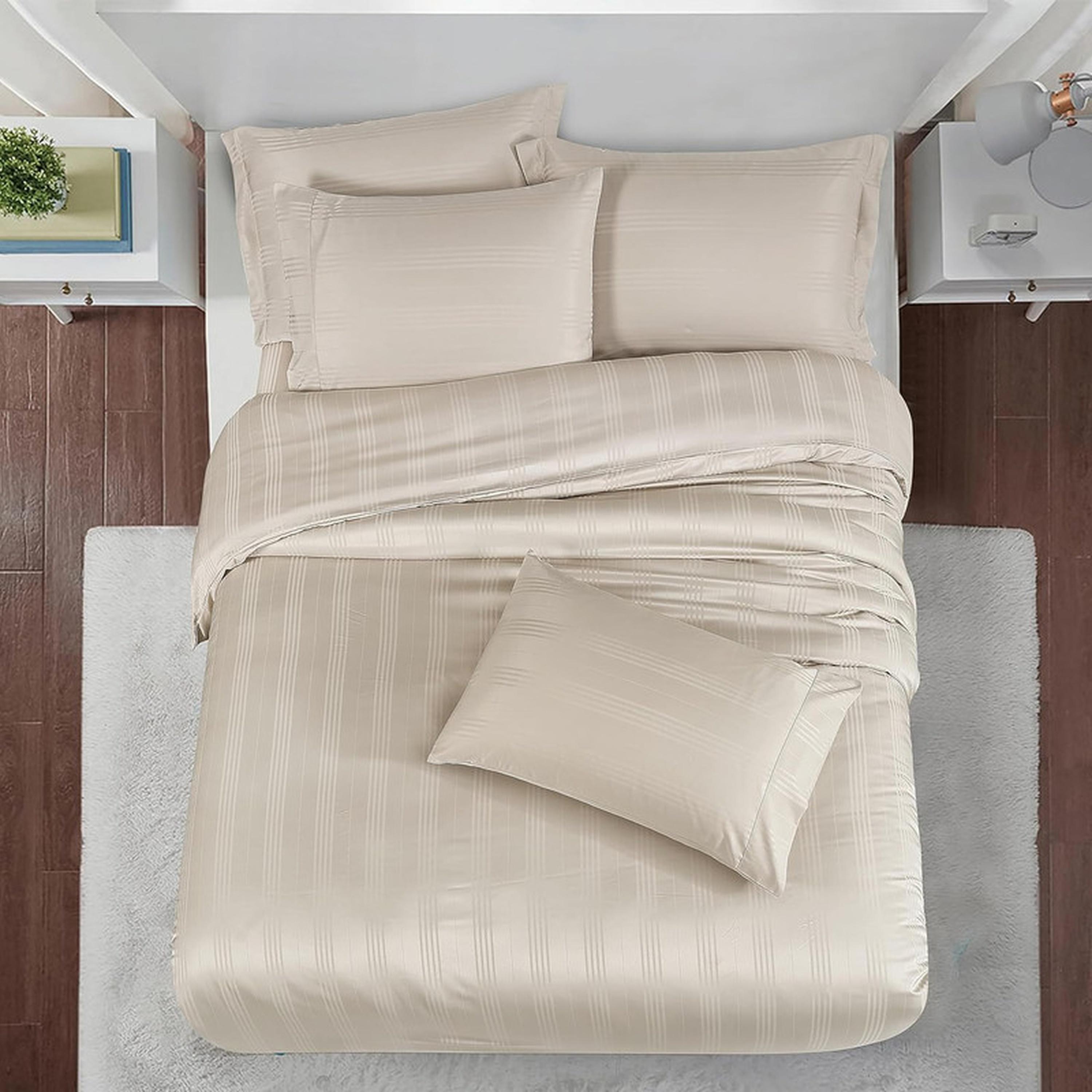 Striped 6-Piece King Comforter Set - 240x260 cms-household-bedding-comfortersandbedspreads-comforters-image-39