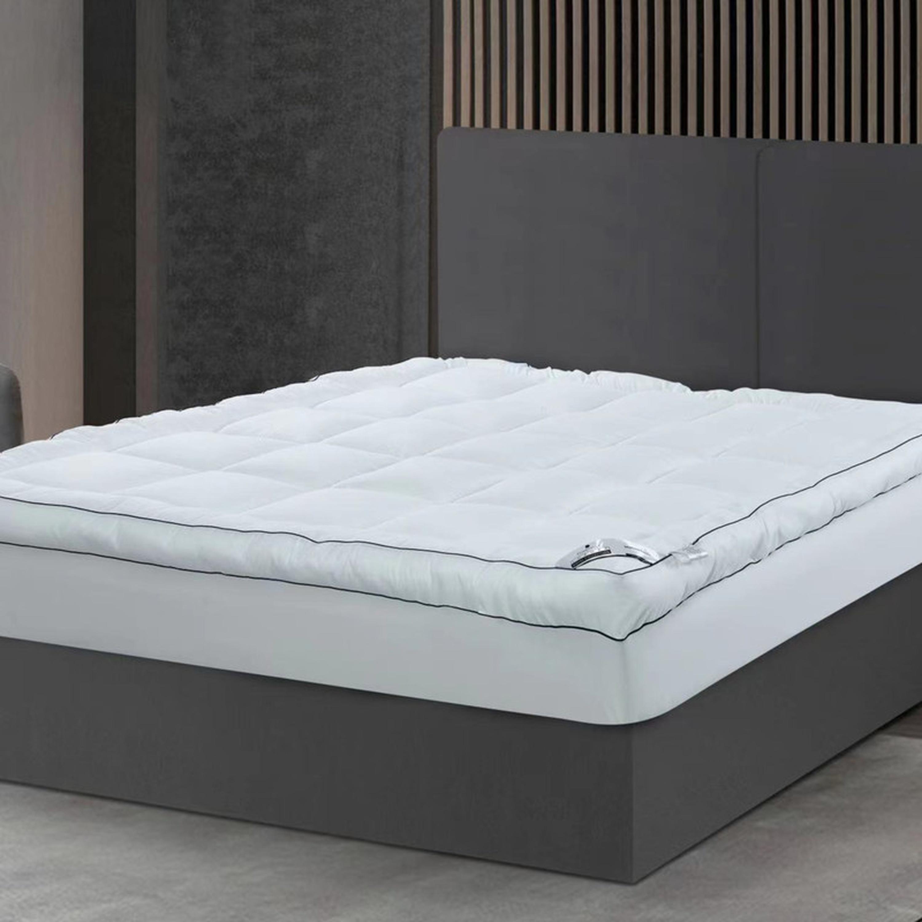 Hotel 1550GSM Cotton King Mattress Topper - 200x200+14 cms-household-bedding-mattresstoppersandprotectors-mattresstoppers-image-1