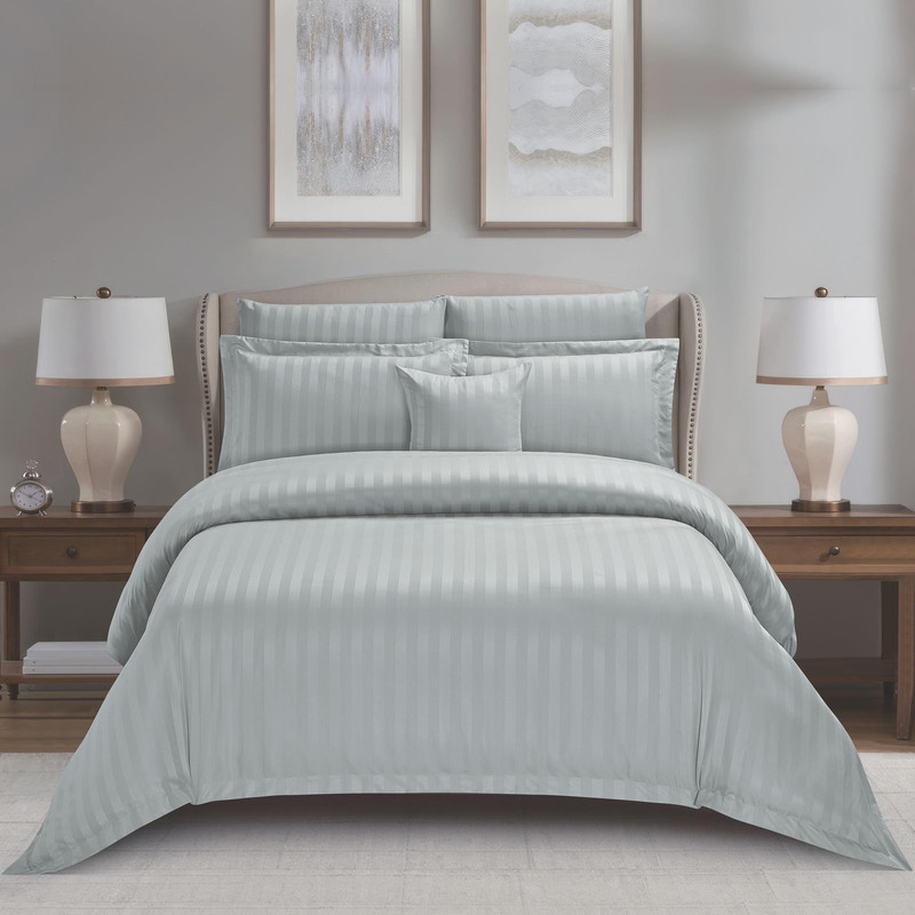 Striped 8-Piece King Comforter Set - 240x260 cms-household-bedding-comfortersandbedspreads-comforters-image-1